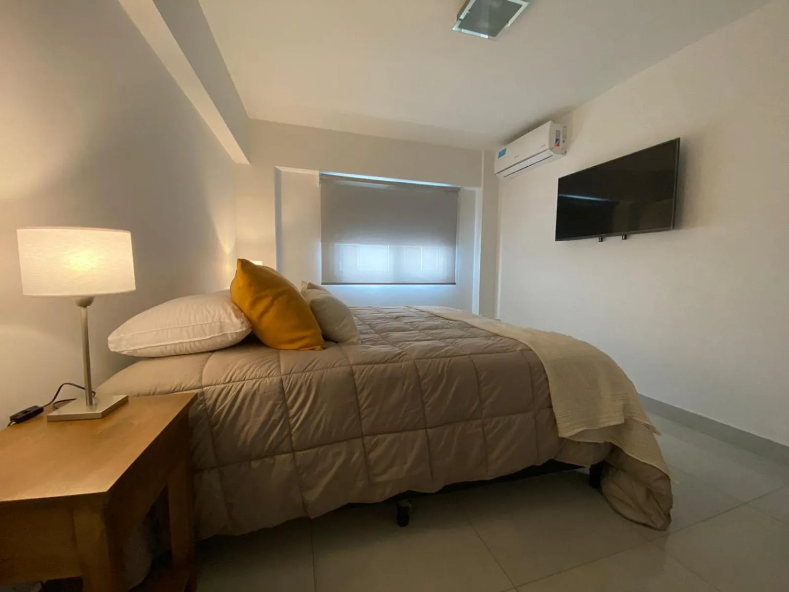 Bedroom, Bed in HOMEFULL Apartamentos