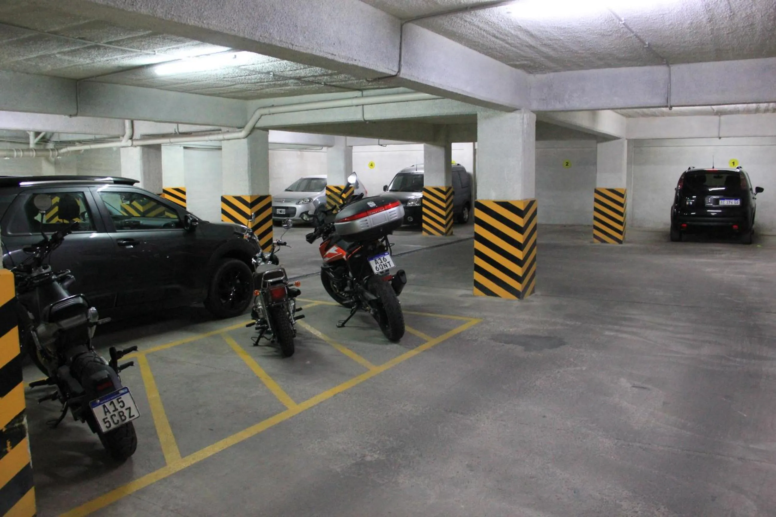 Parking in HOMEFULL Apartamentos