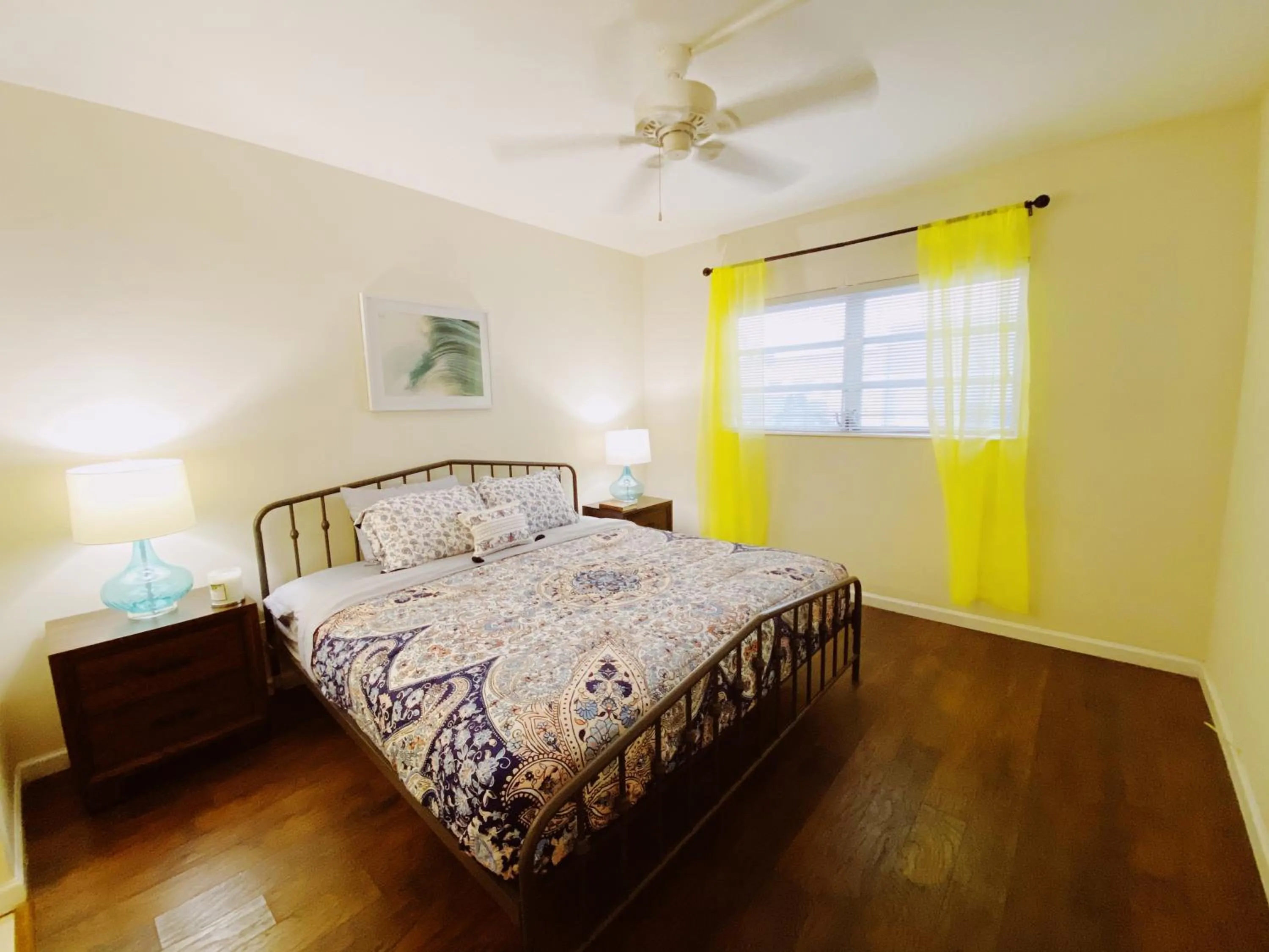 Bed in Bayview Regency Apartments By Lowkl