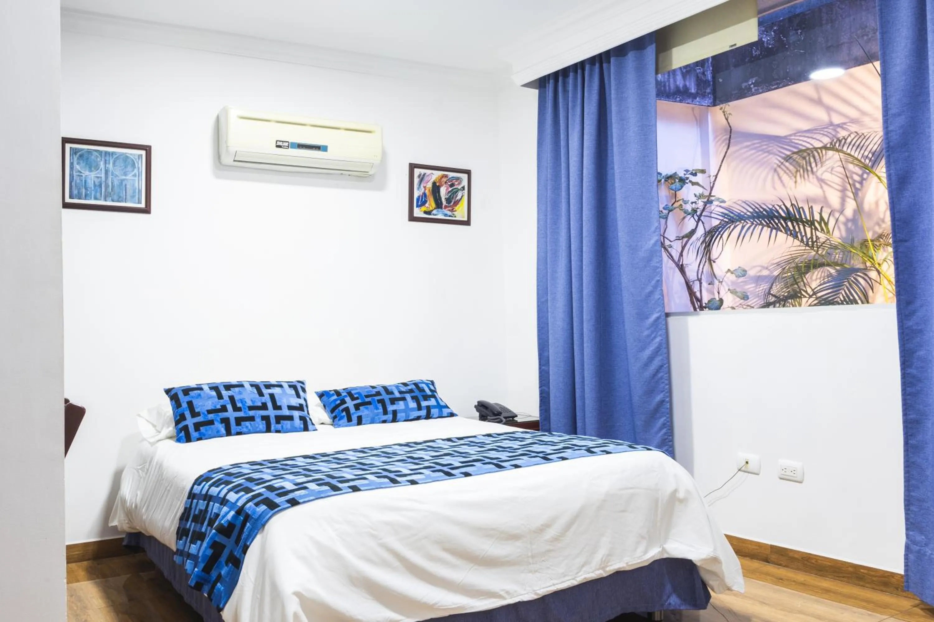 Bed in Hotel Kamani Florencia