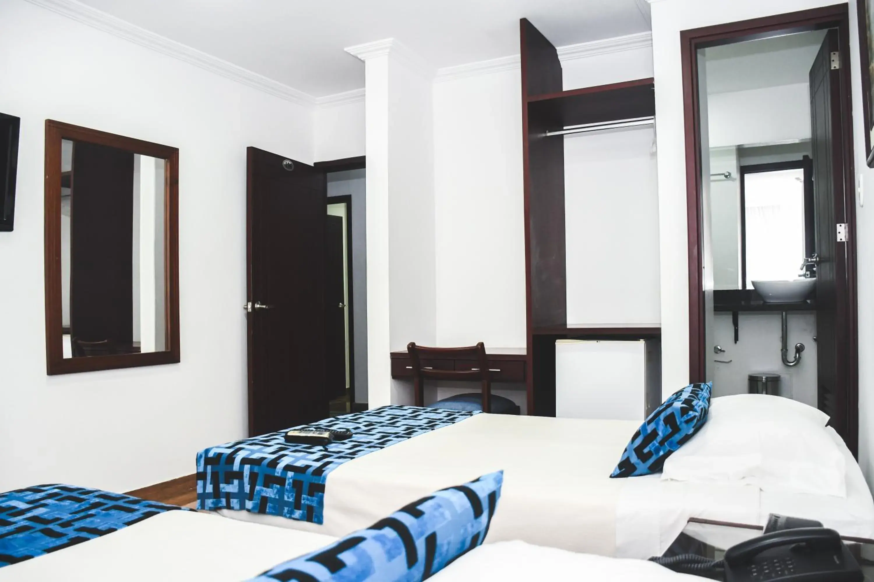 Twin Room in Hotel Kamani Florencia Twin Room in Hotel Kamani Florencia