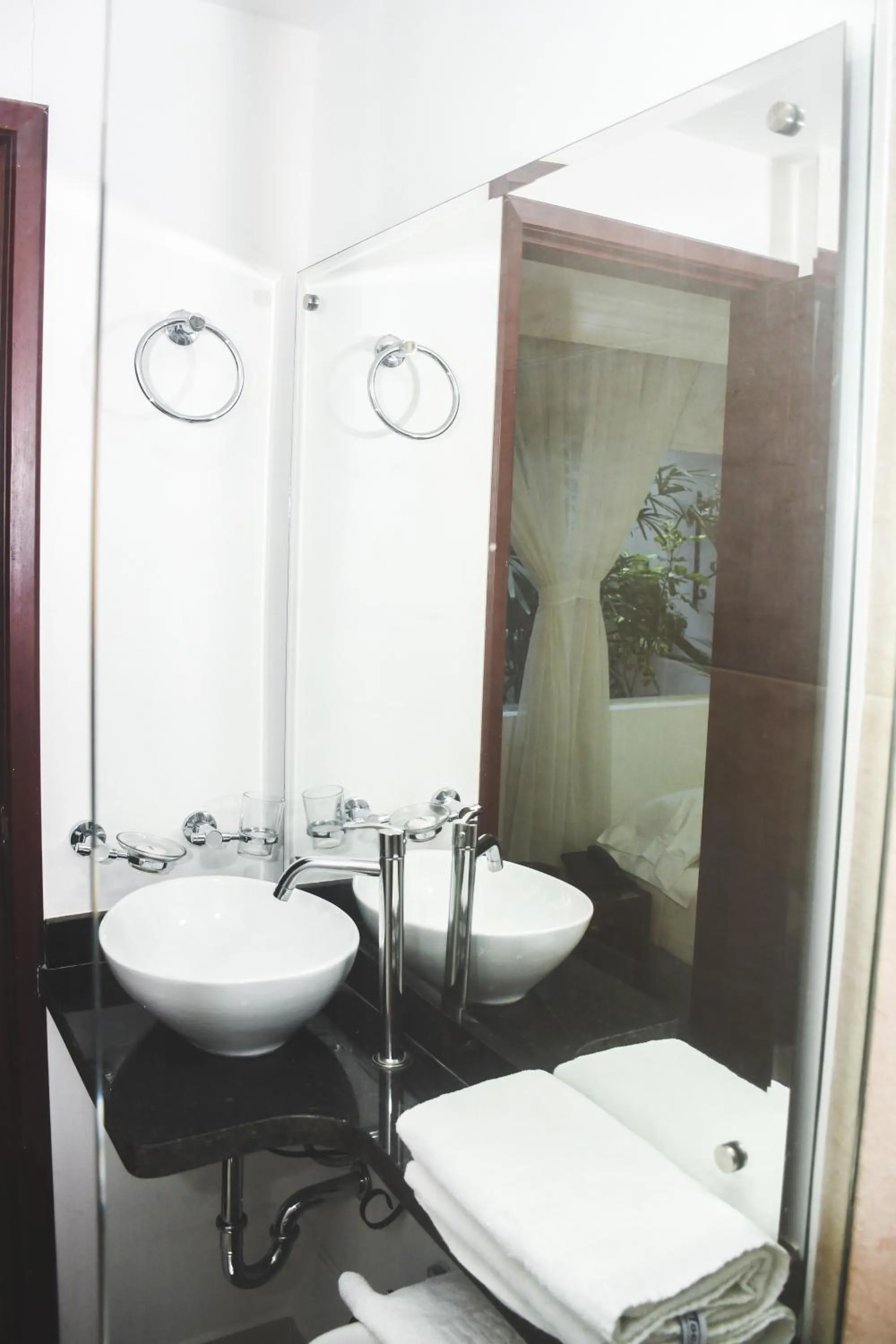 Shower in Hotel Kamani Florencia