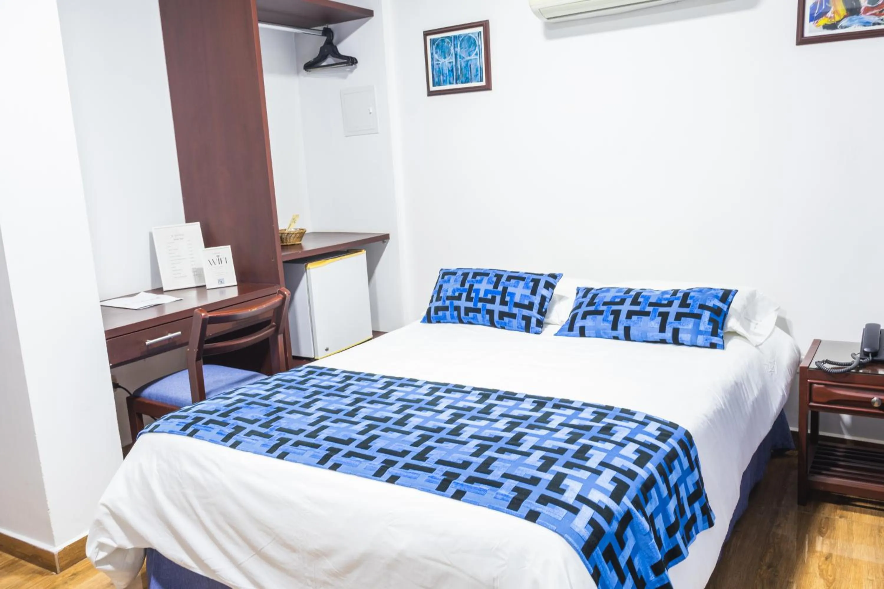 Bed in Hotel Kamani Florencia