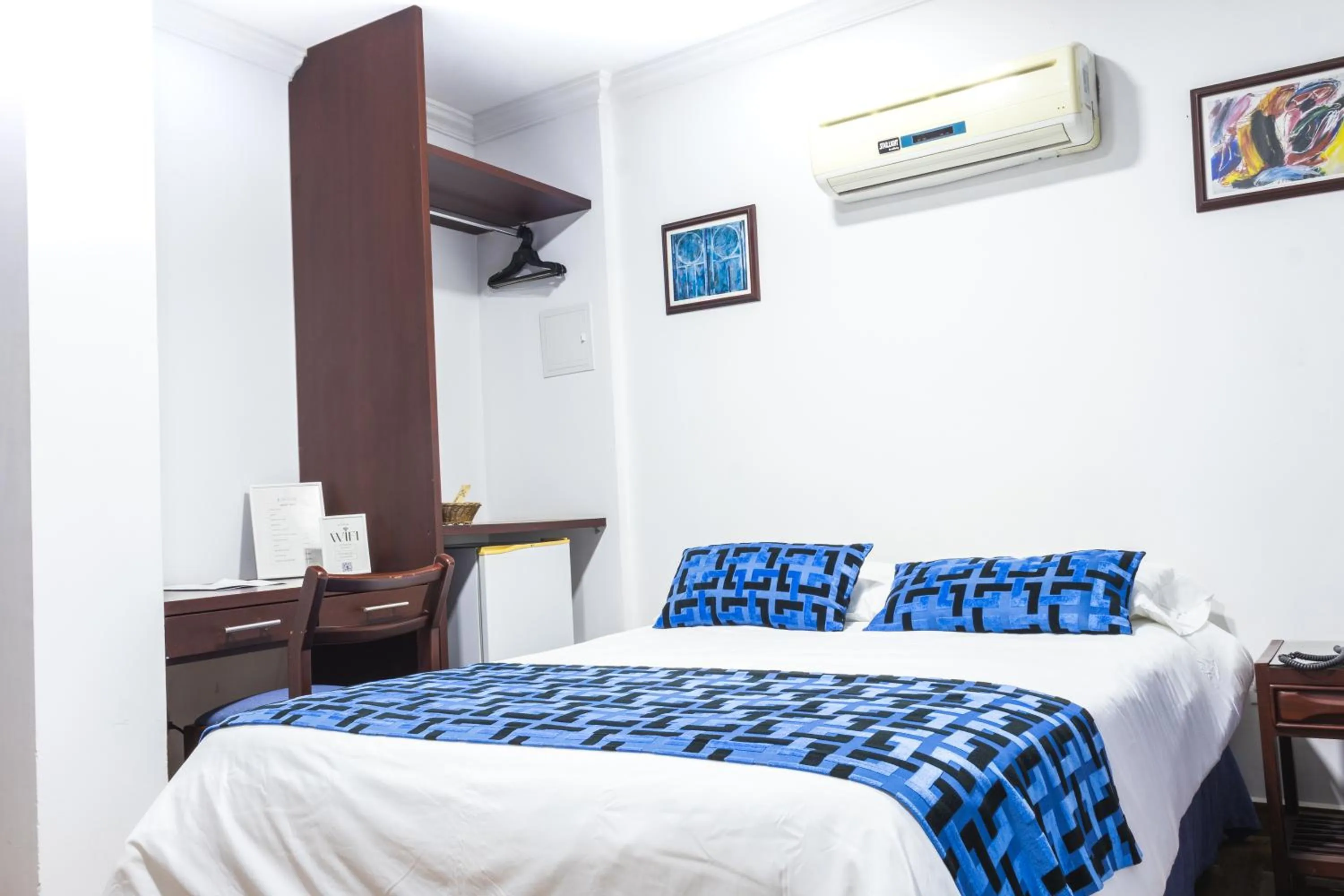 Bed in Hotel Kamani Florencia