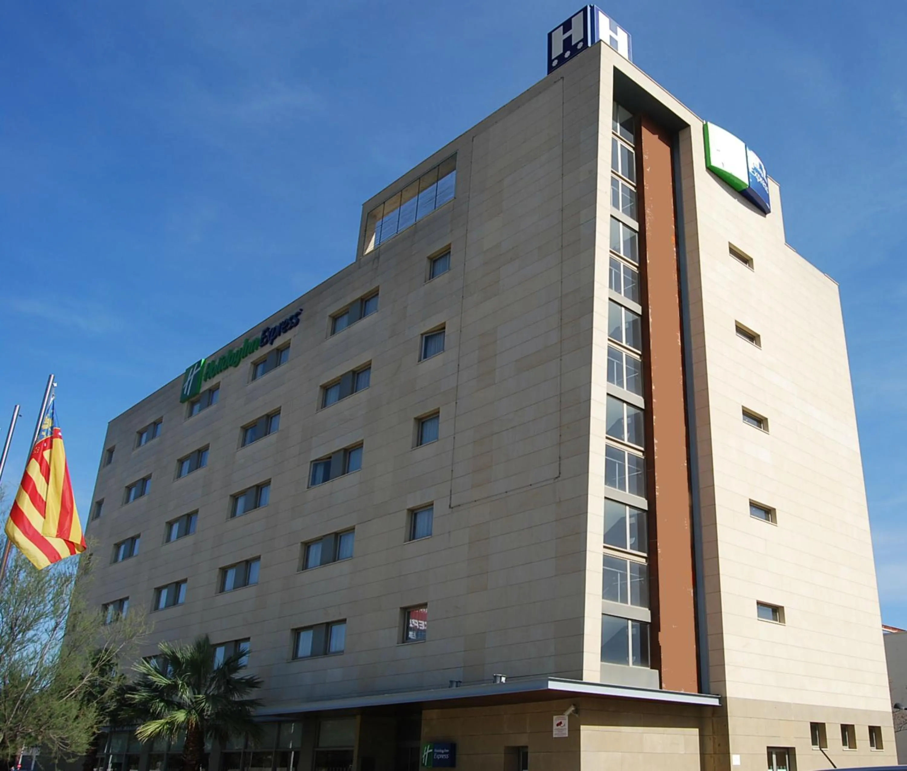 Property building in Holiday Inn Express Valencia Bonaire by IHG
