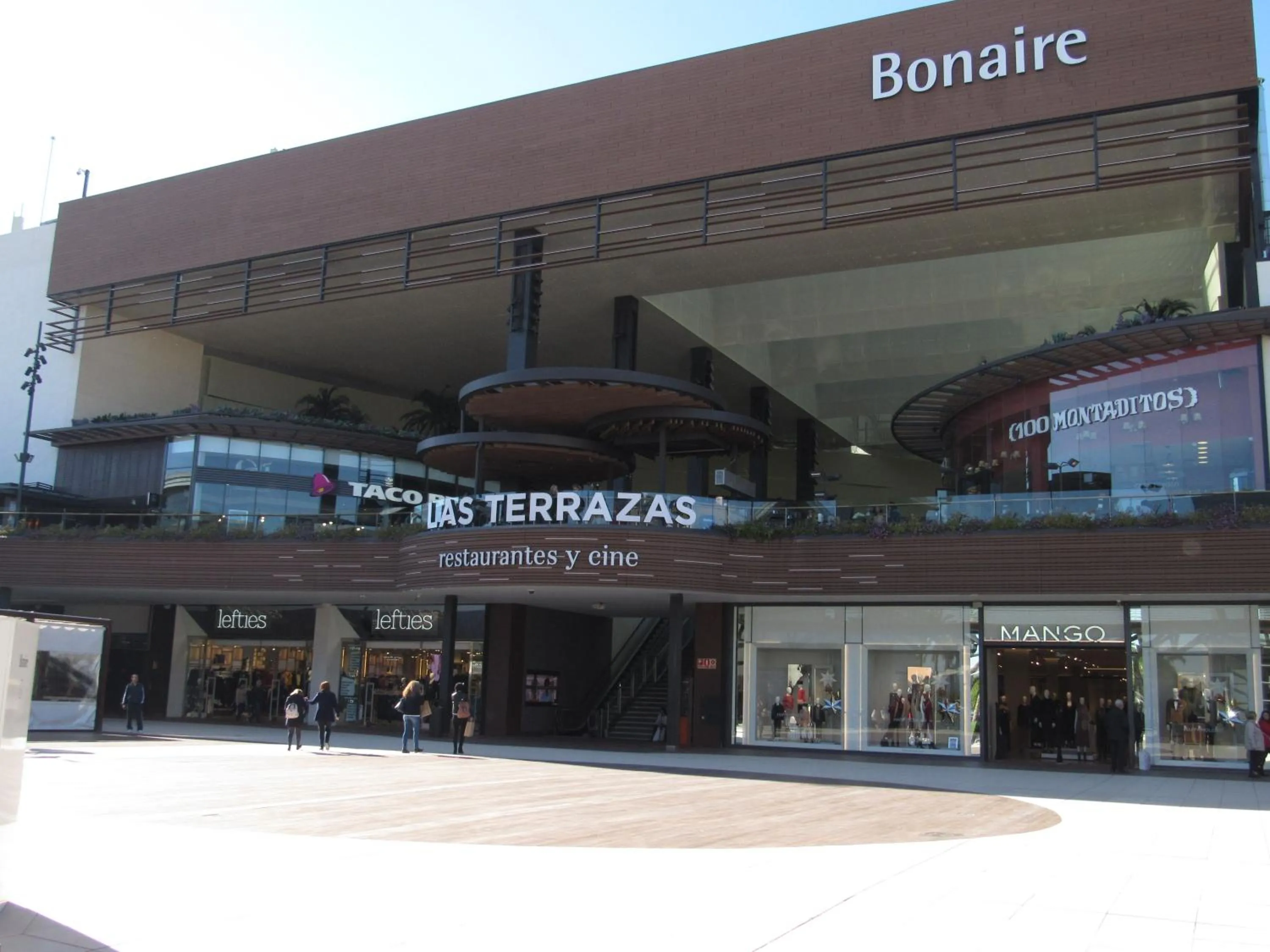 Bowling in Holiday Inn Express Valencia Bonaire by IHG