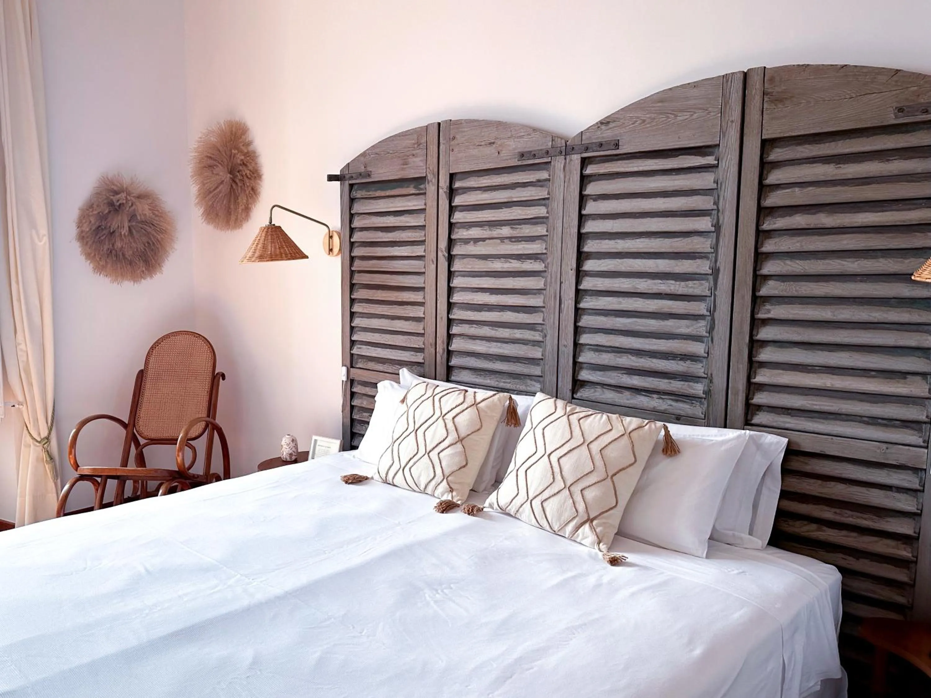 Photo of the whole room, Bed in Hotel Palou 1874