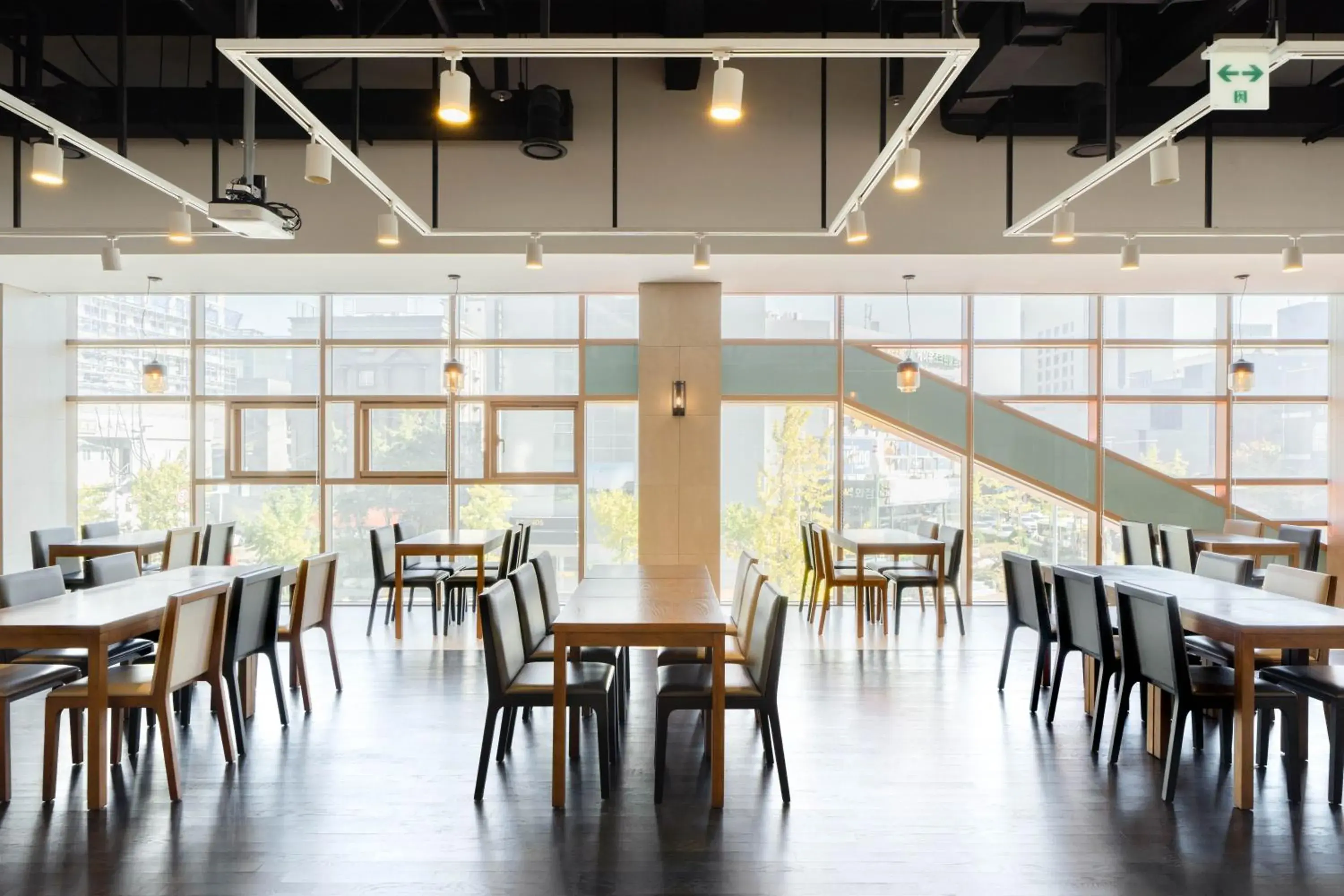 Restaurant/places to eat in Staz Hotel Ulsan Restaurant/places to eat in Staz Hotel Ulsan