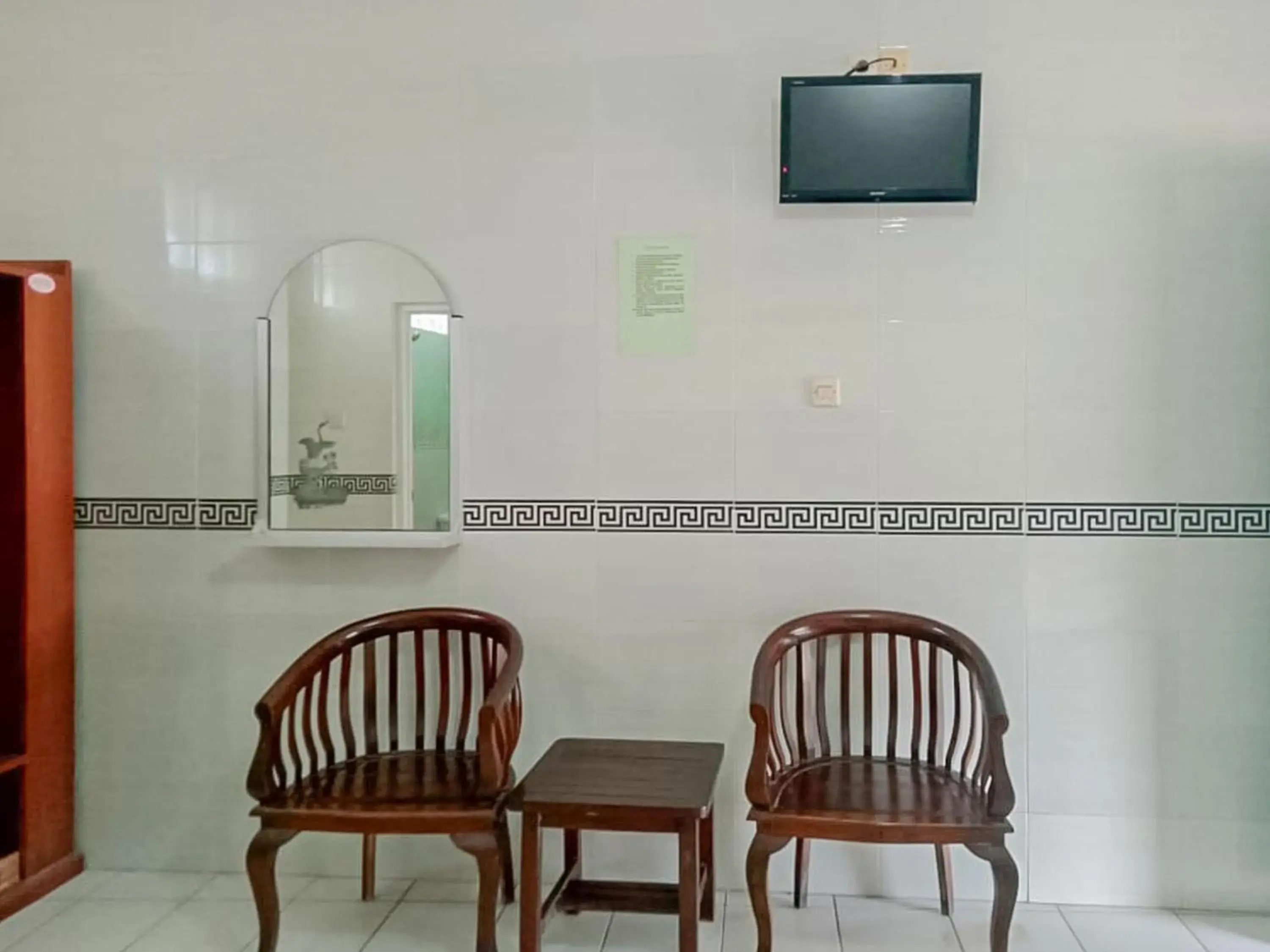 Bedroom in RedDoorz Syariah @ Hotel Sidomulyo Pacitan Bedroom in RedDoorz Syariah @ Hotel Sidomulyo Pacitan