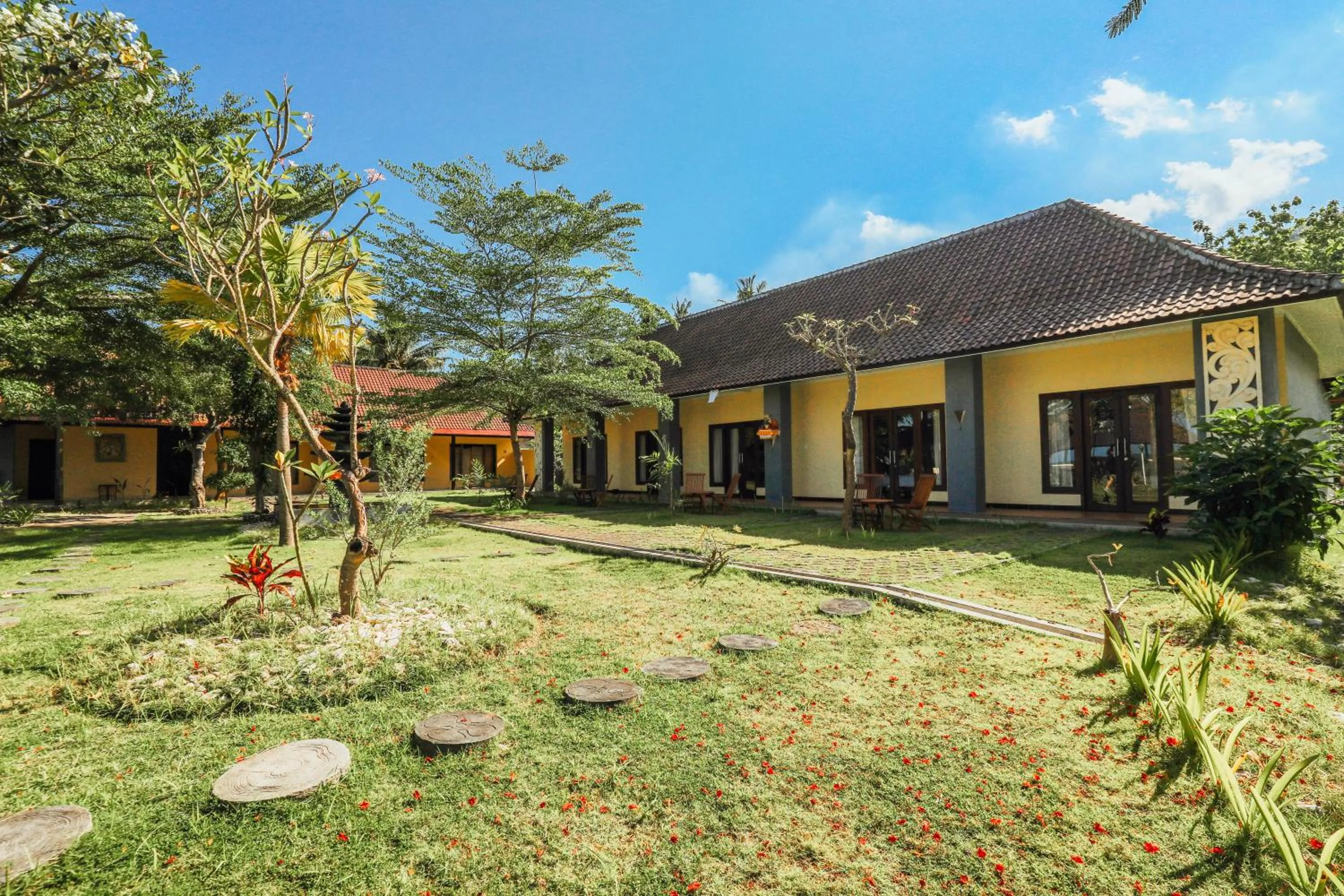 Property building in Grand Ball Beach Garden