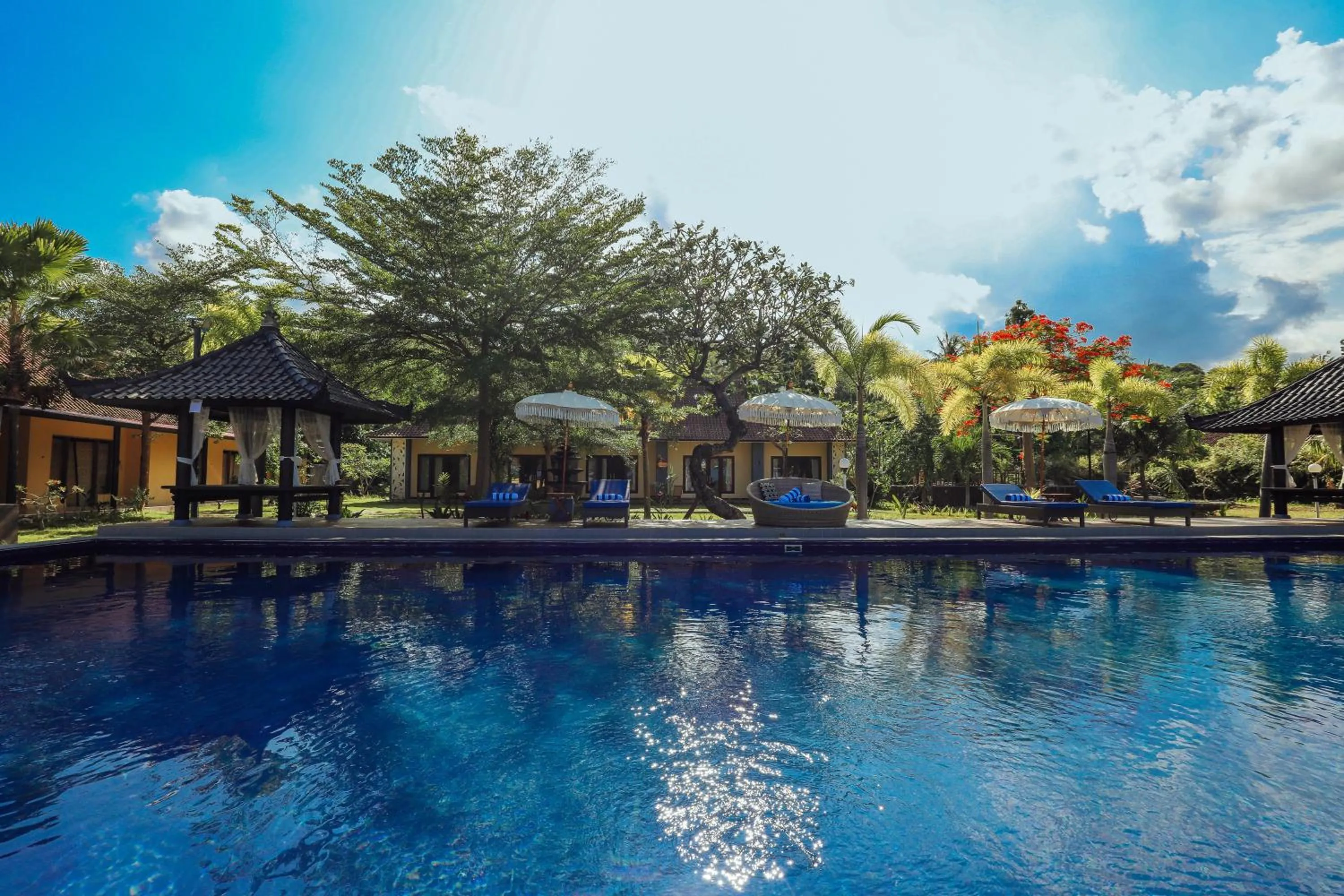 Property building in Grand Ball Beach Garden