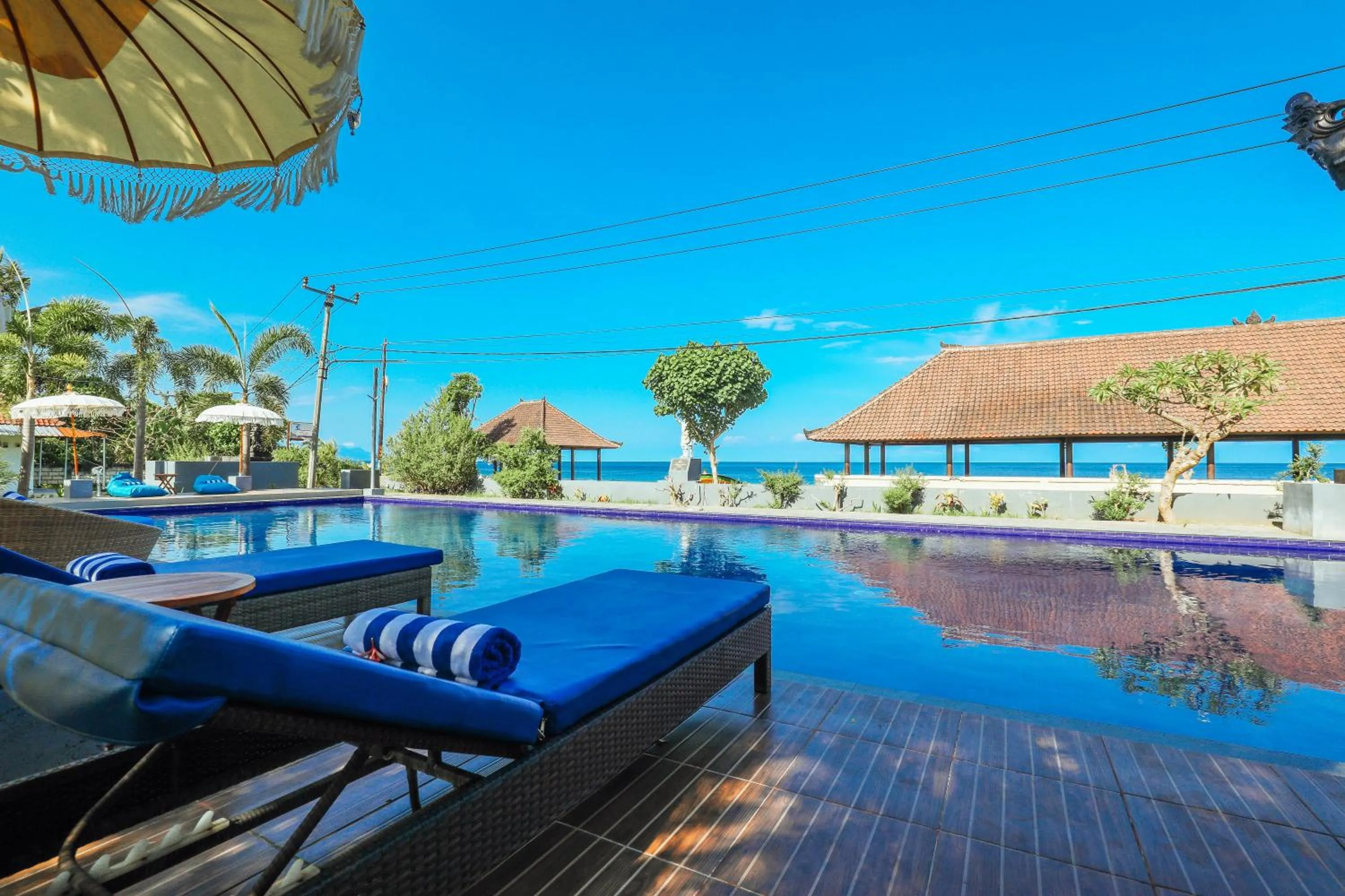 Day in Grand Ball Beach Garden