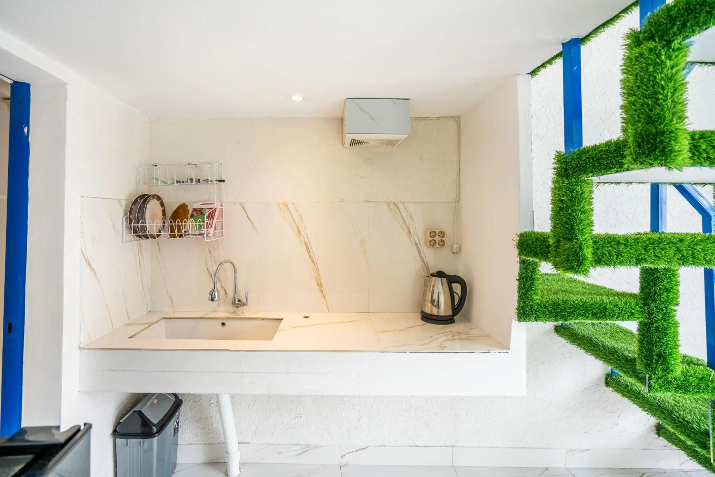 Coffee/tea facilities in Anny Guesthouse by ecommerceloka