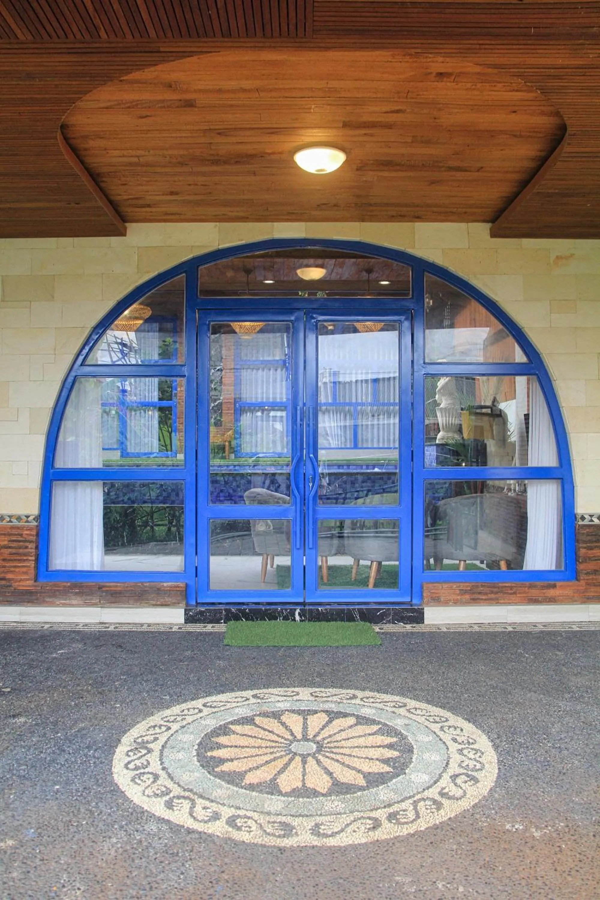 Facade/entrance in Anny Guesthouse by ecommerceloka