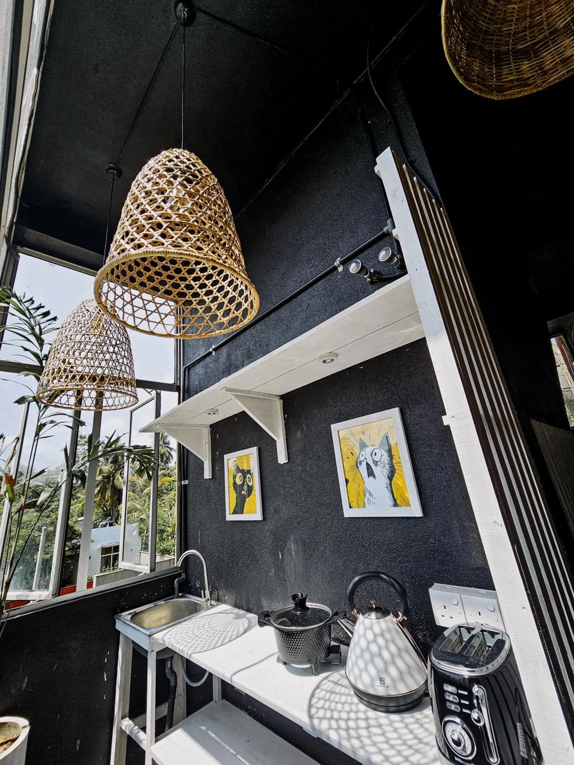 Kitchen or kitchenette in Sugar Hostel Weligama - Coliving & Coworking