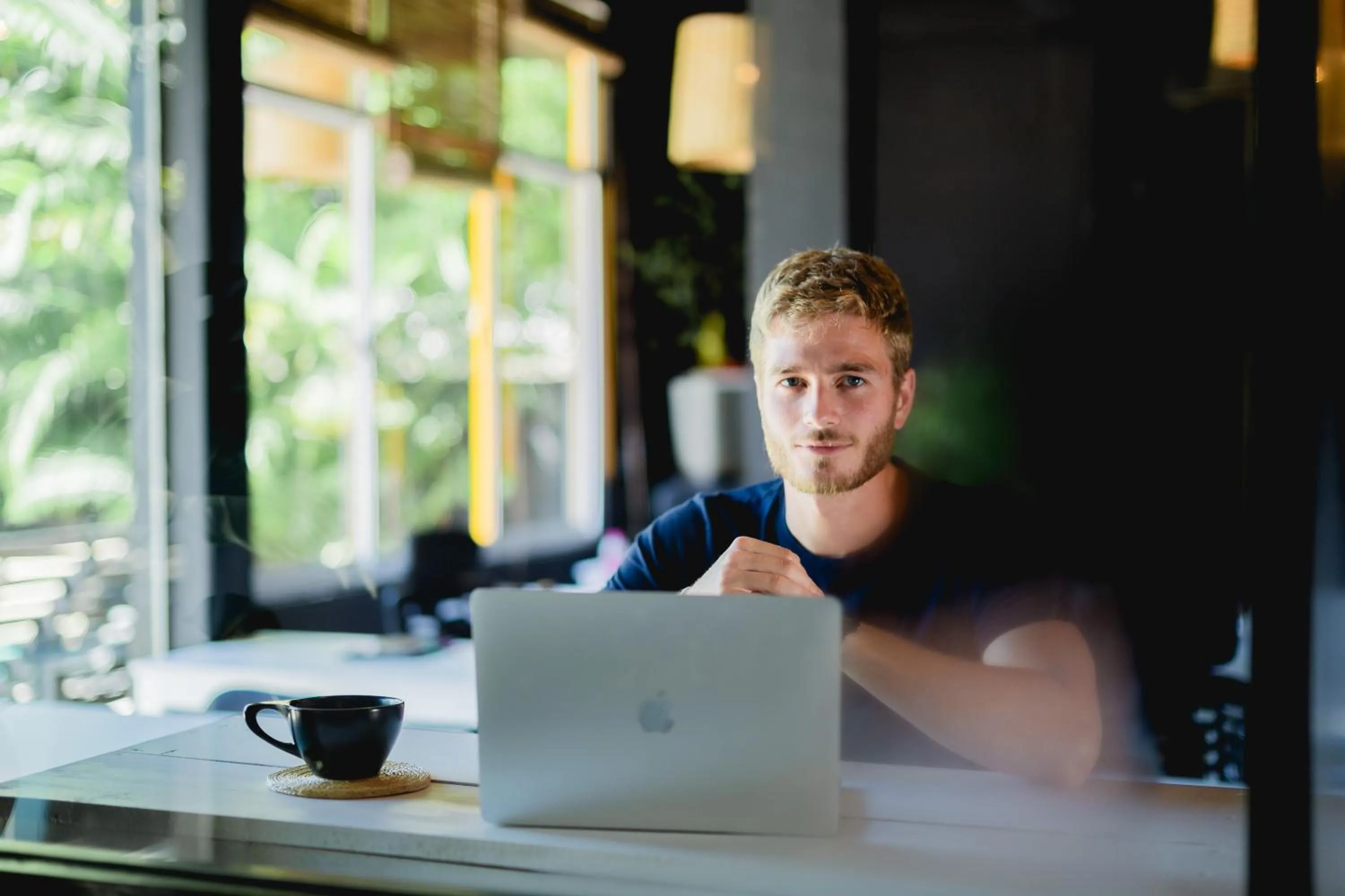 People in Sugar Hostel Weligama - Coliving & Coworking