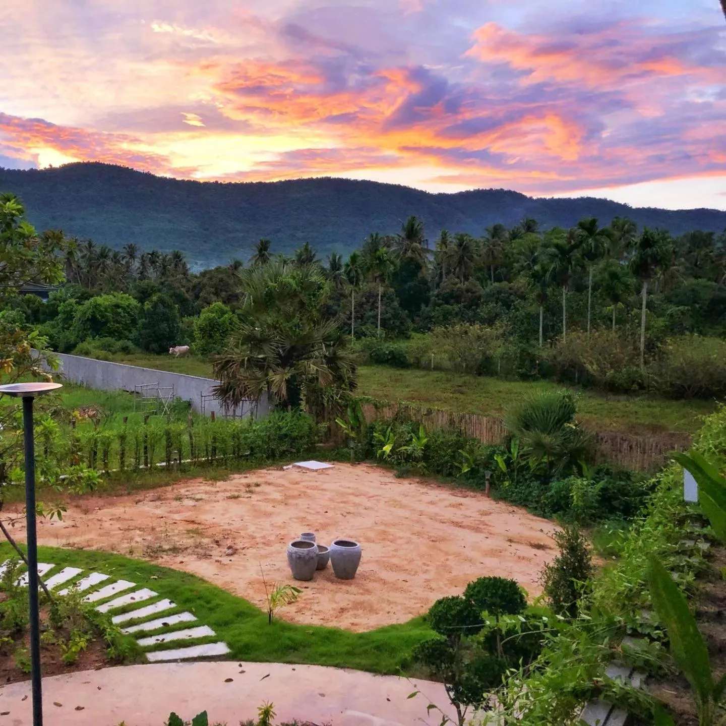 Mountain view in Kampot Tropical Village