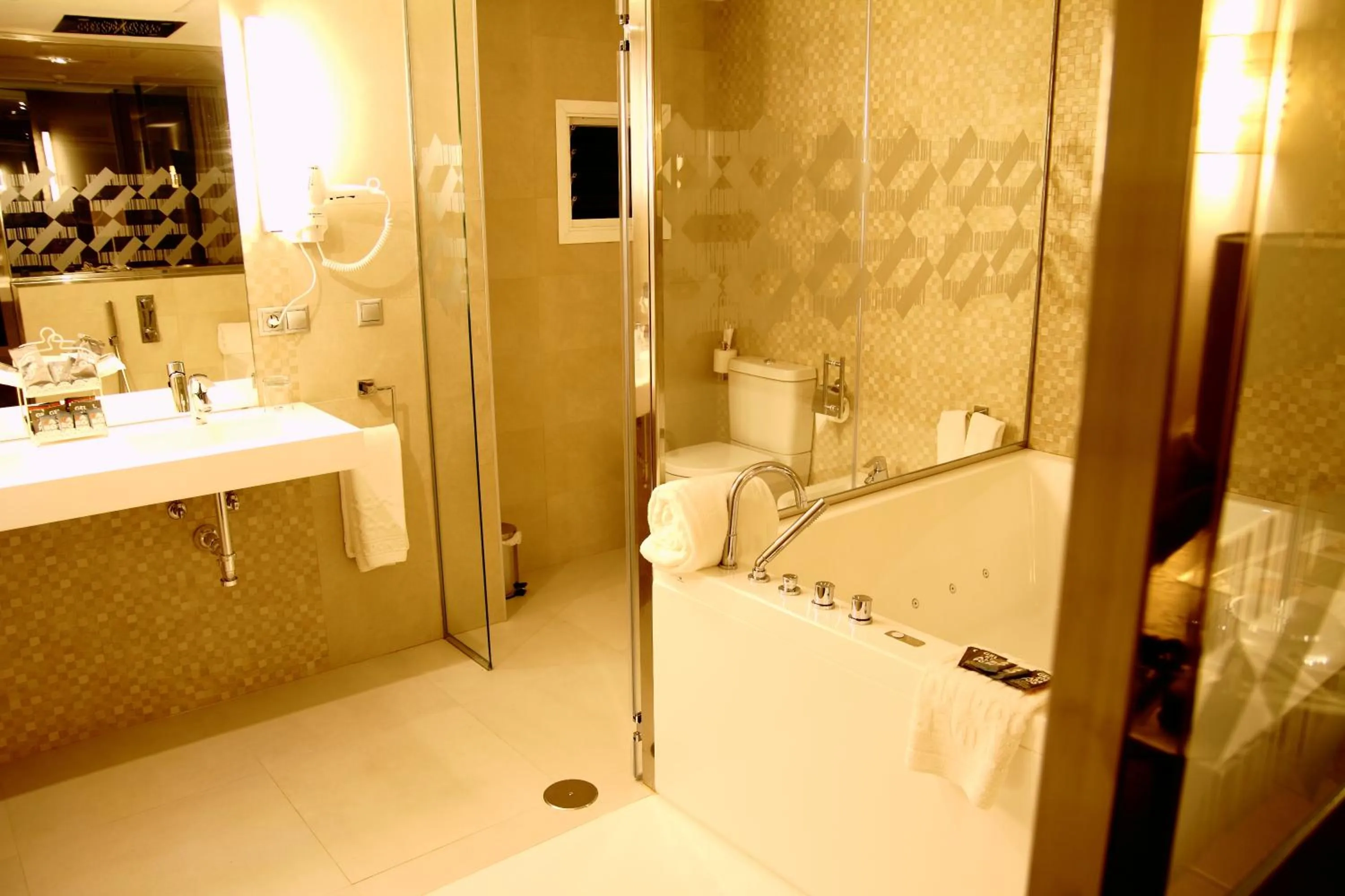 Bath in Hotel Don Paco