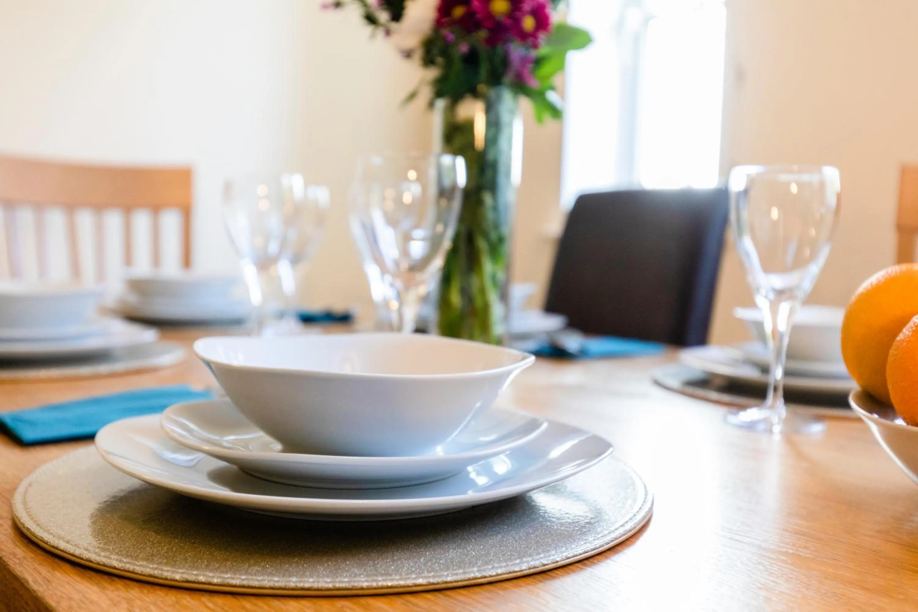 Chichester retreat house with free parking