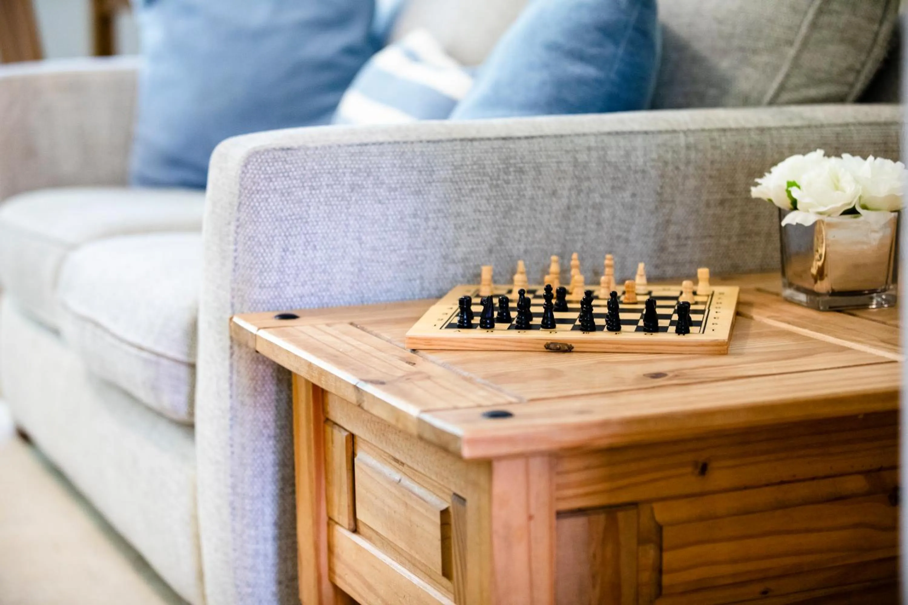 Chichester retreat house with free parking