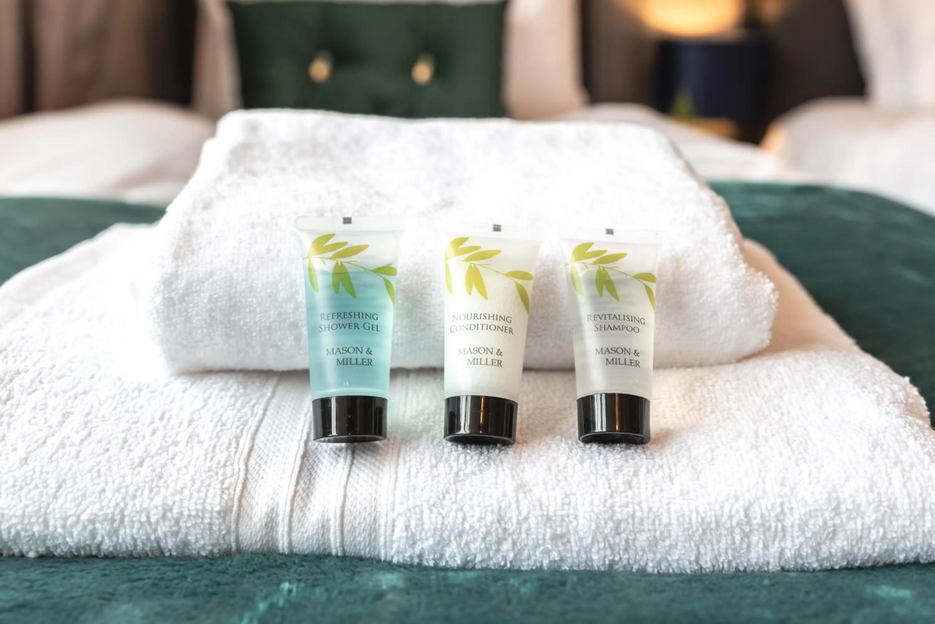 Bed in Chichester retreat house with free parking