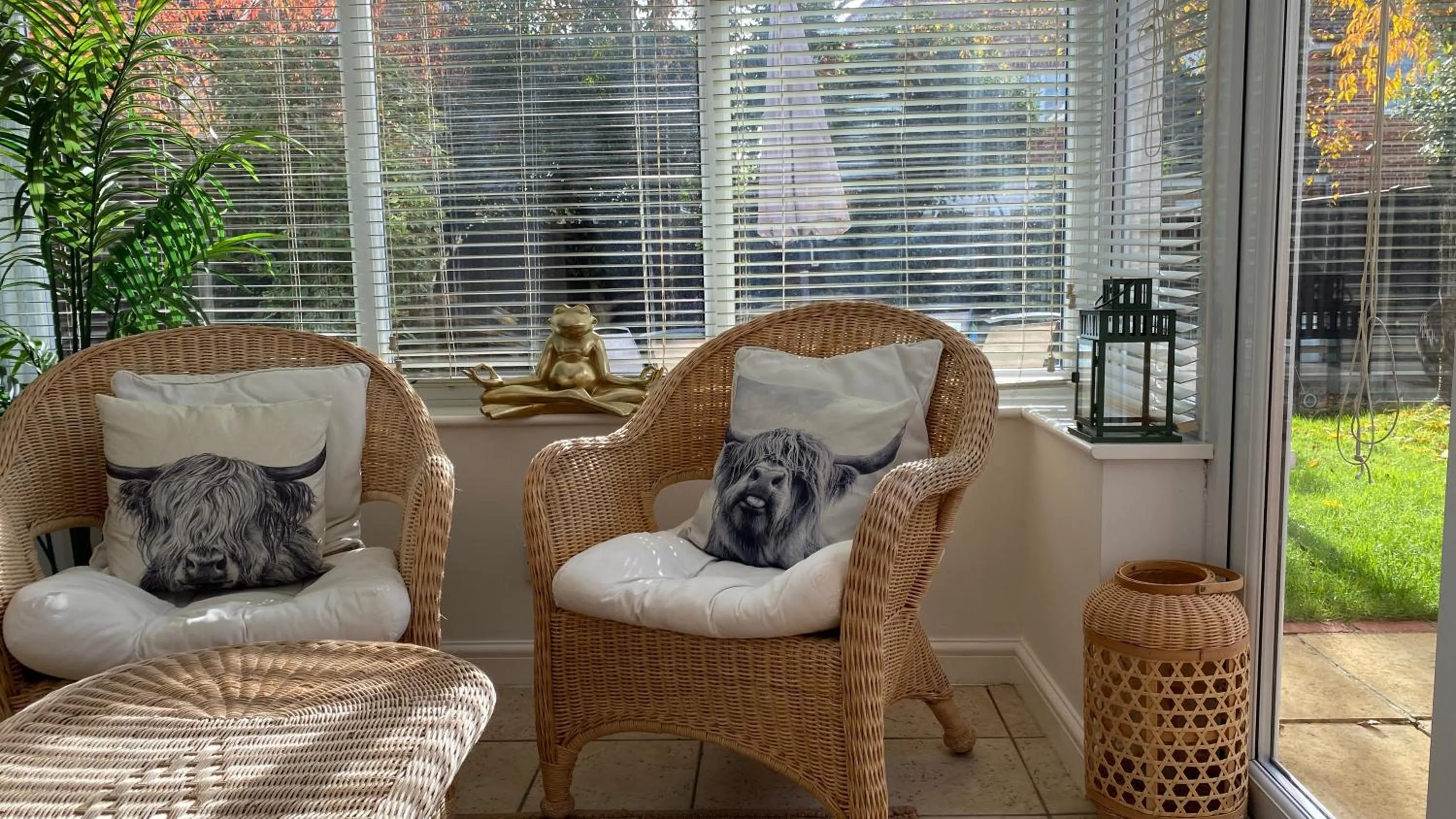 Chichester retreat house with free parking