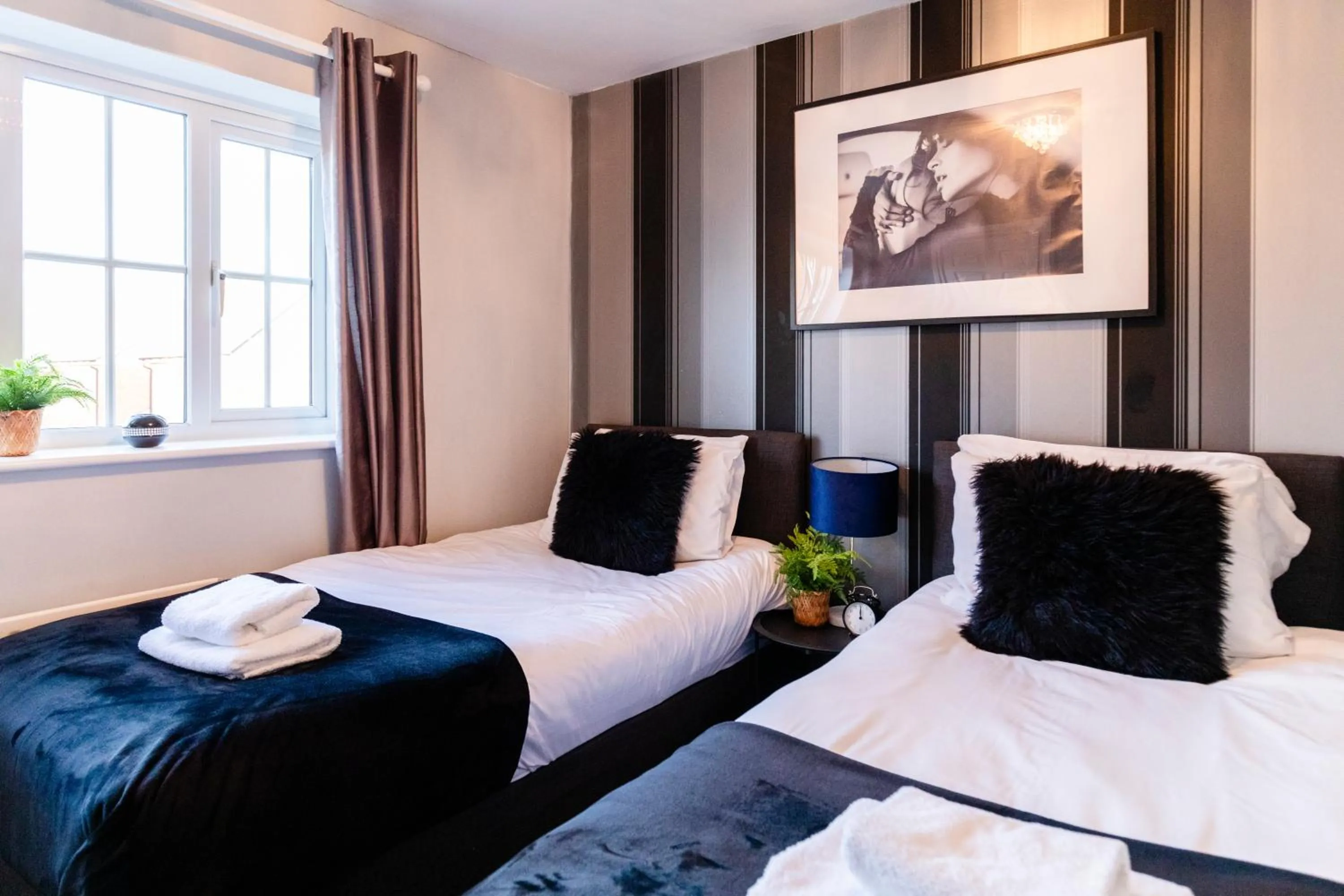 Bed in Chichester retreat house with free parking