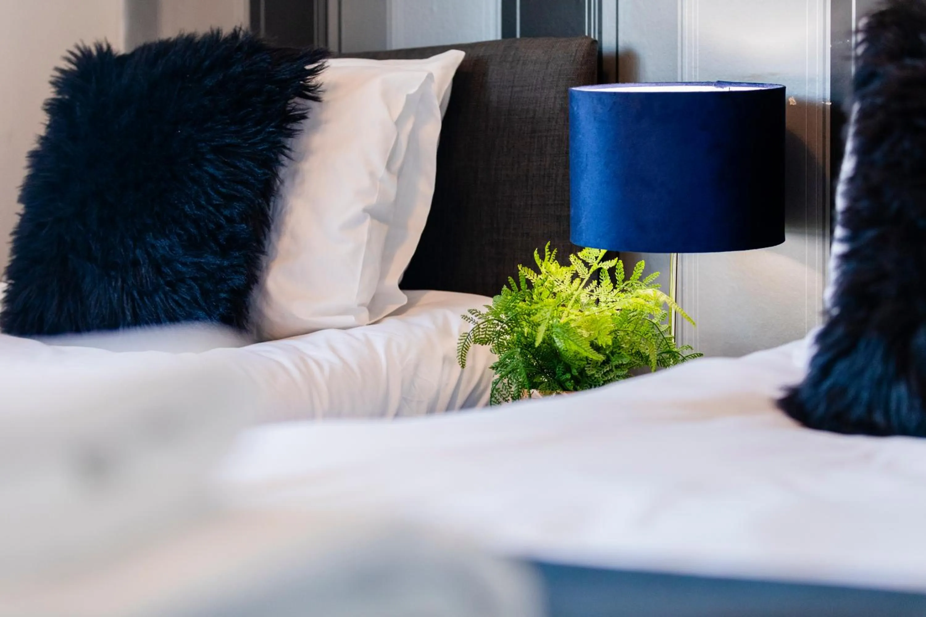 Bed in Chichester retreat house with free parking