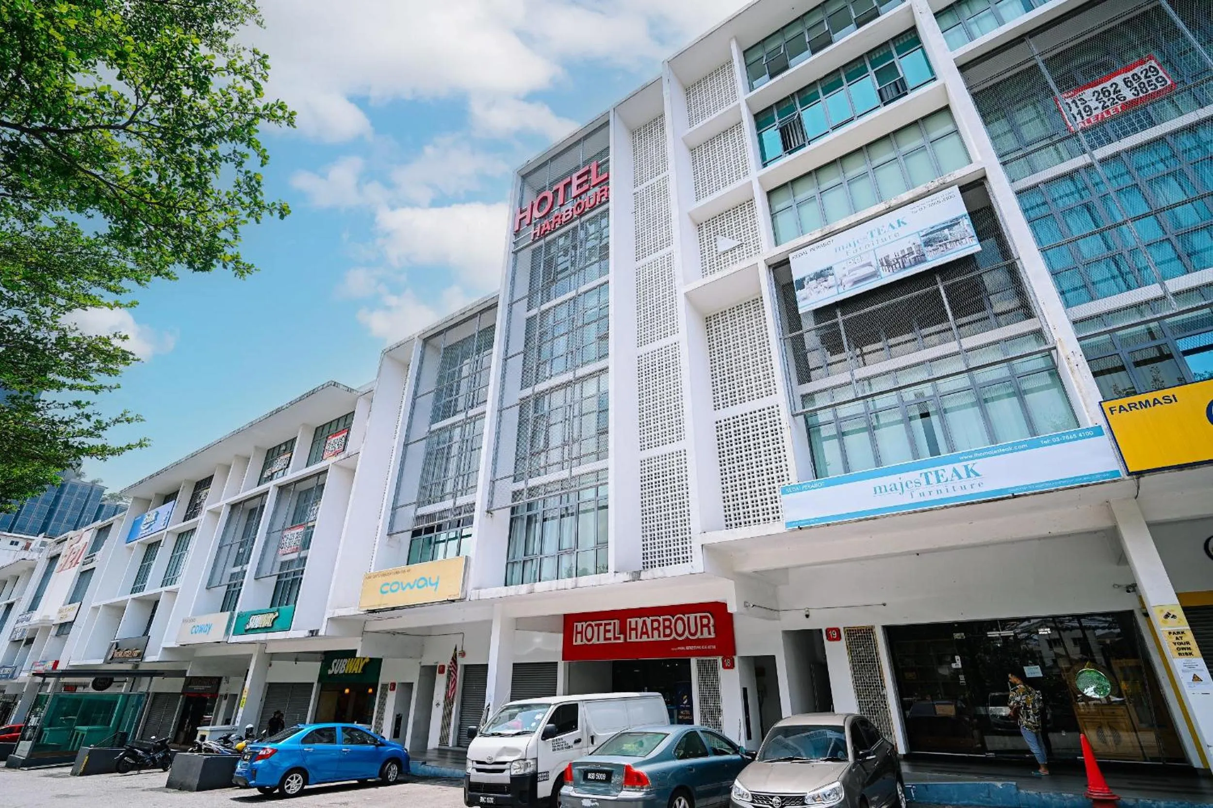 Swing & Pillows - PJ21 Petaling Jaya