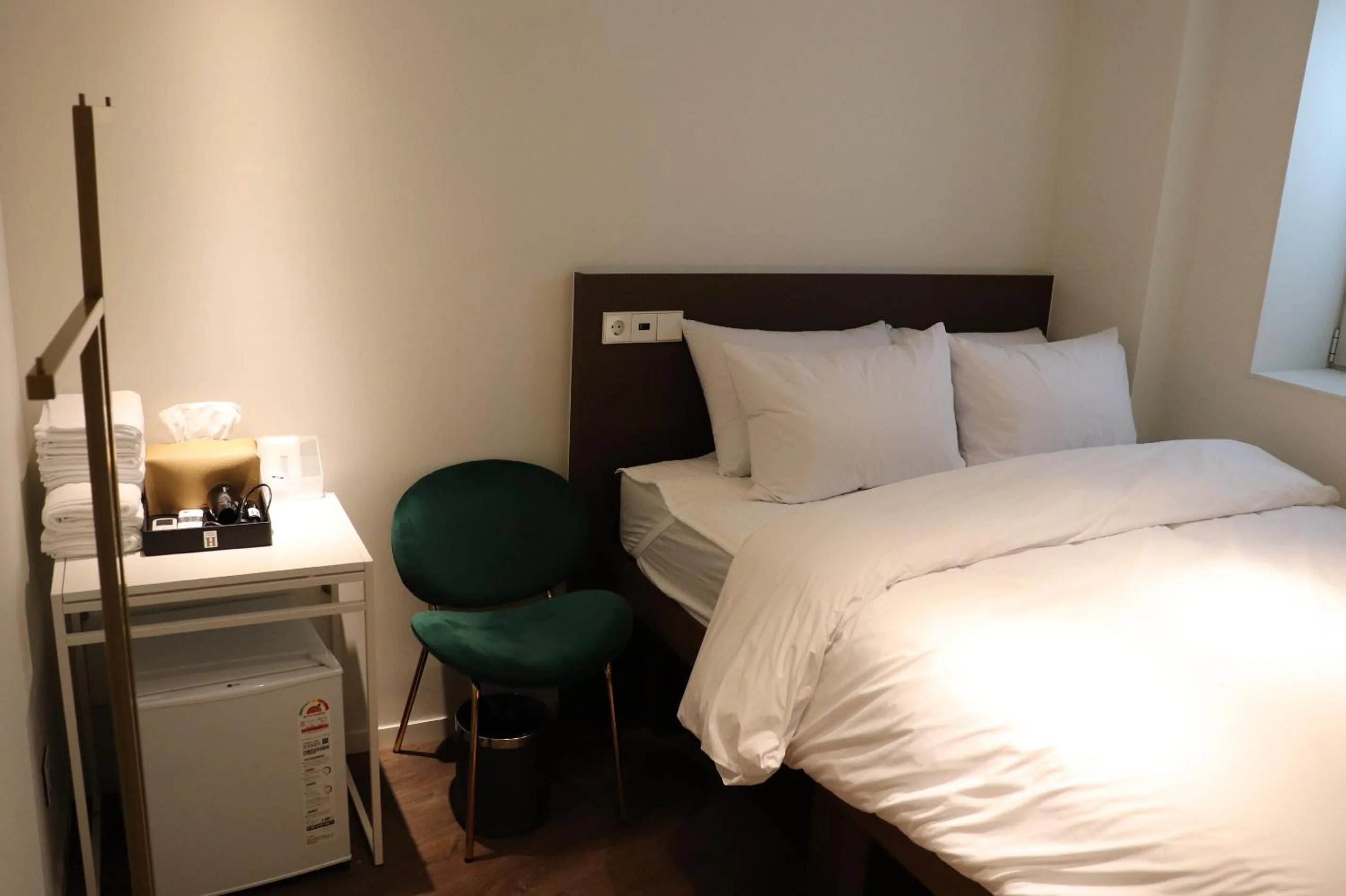 Bedroom, Bed in H HOSTEL Itaewon