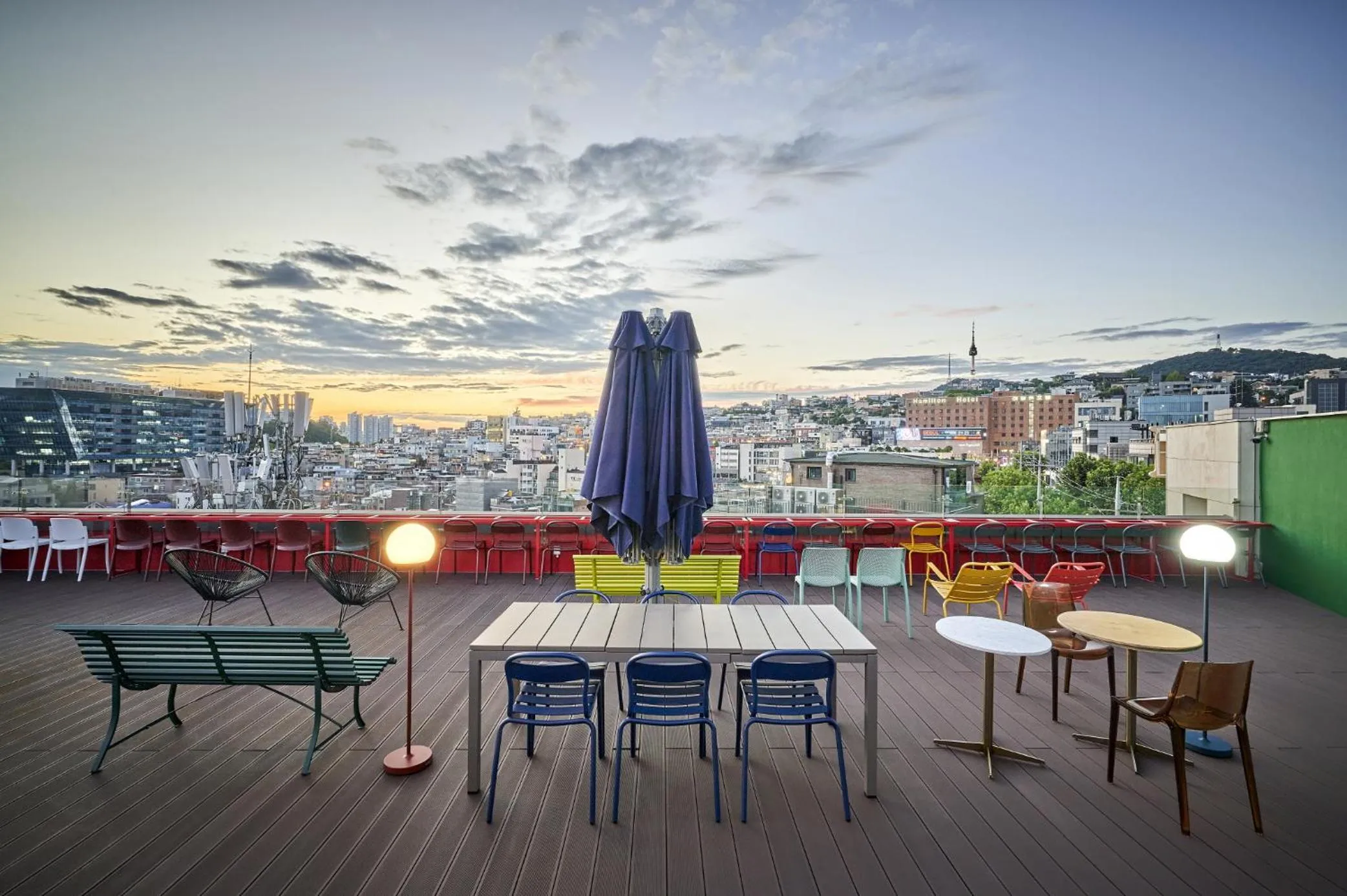 Balcony/Terrace in H HOSTEL Itaewon