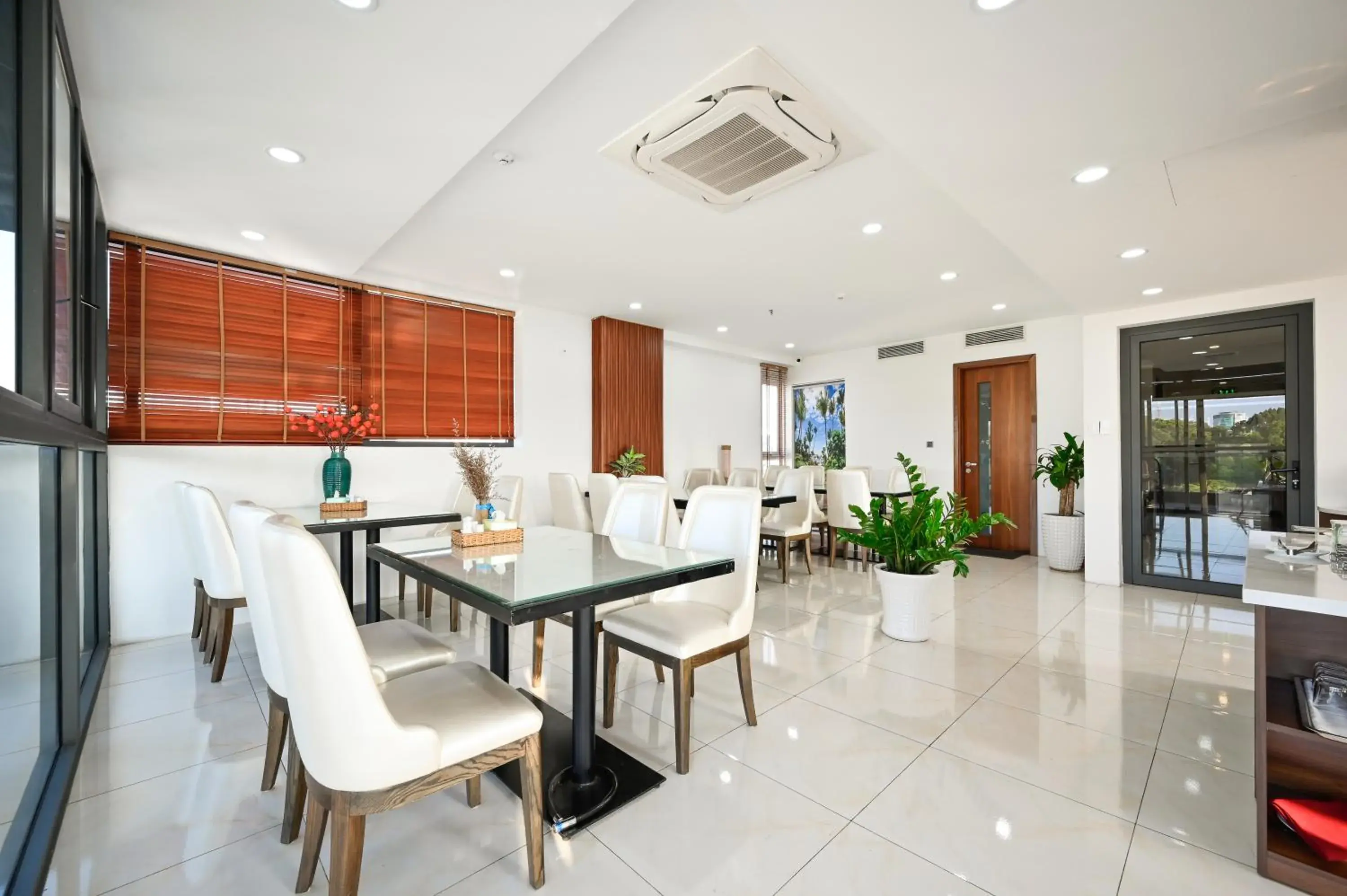 Restaurant/places to eat in A25 Hotel - 55 Cách Mạng Tháng 8 Restaurant/places to eat in A25 Hotel - 55 Cách Mạng Tháng 8