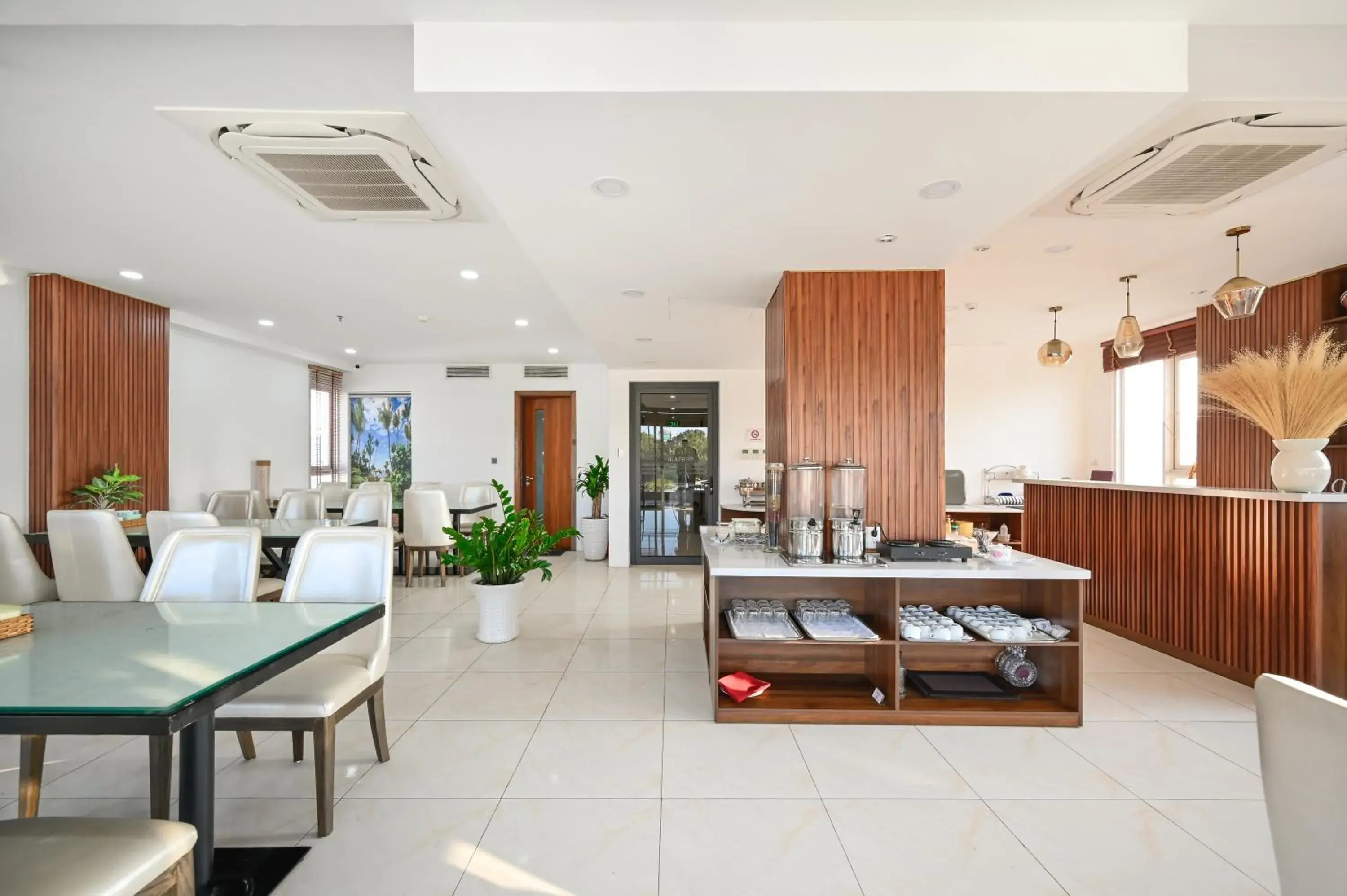 Restaurant/places to eat in A25 Hotel - 55 Cách Mạng Tháng 8 Restaurant/places to eat in A25 Hotel - 55 Cách Mạng Tháng 8