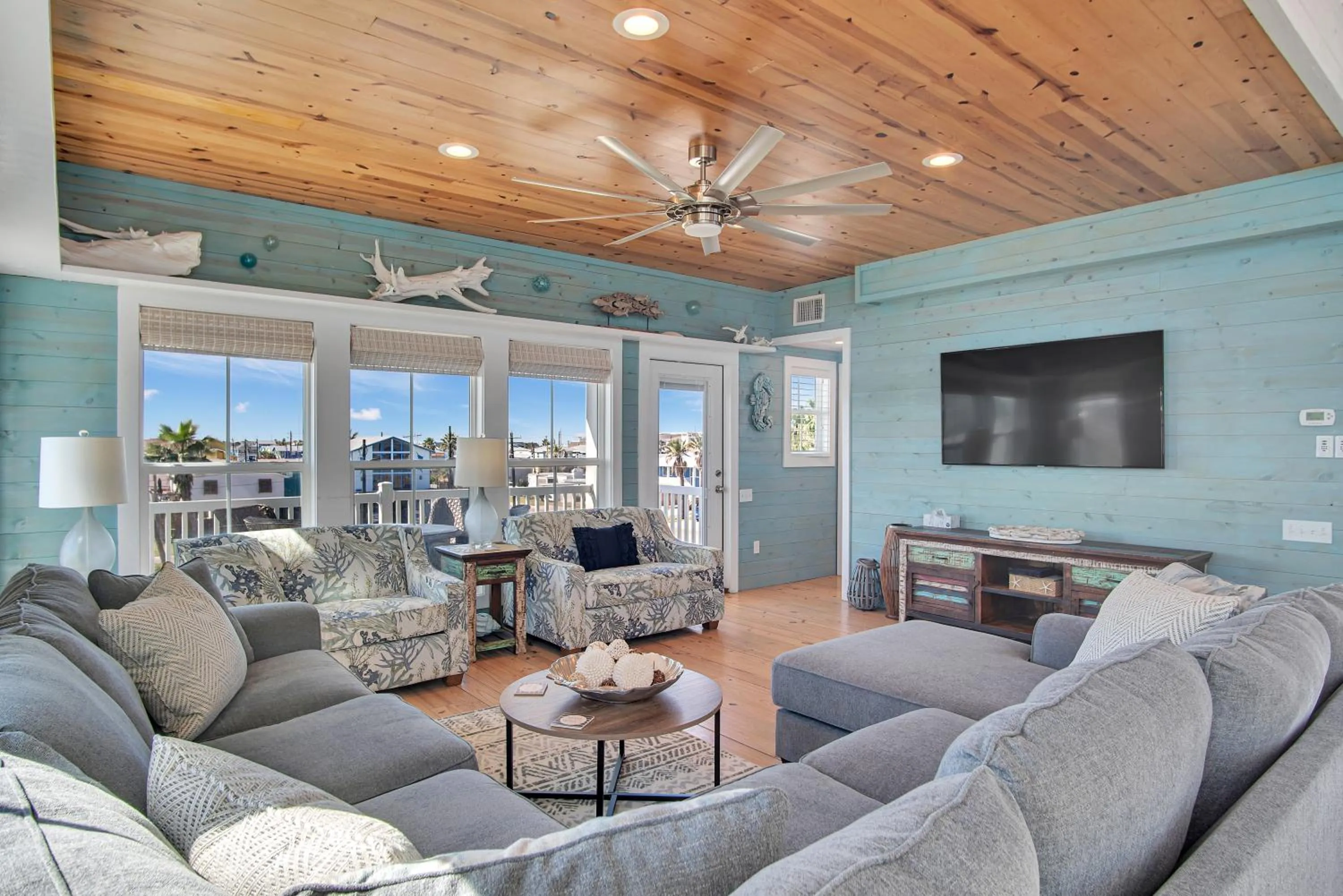 Property building in Nauti Beach