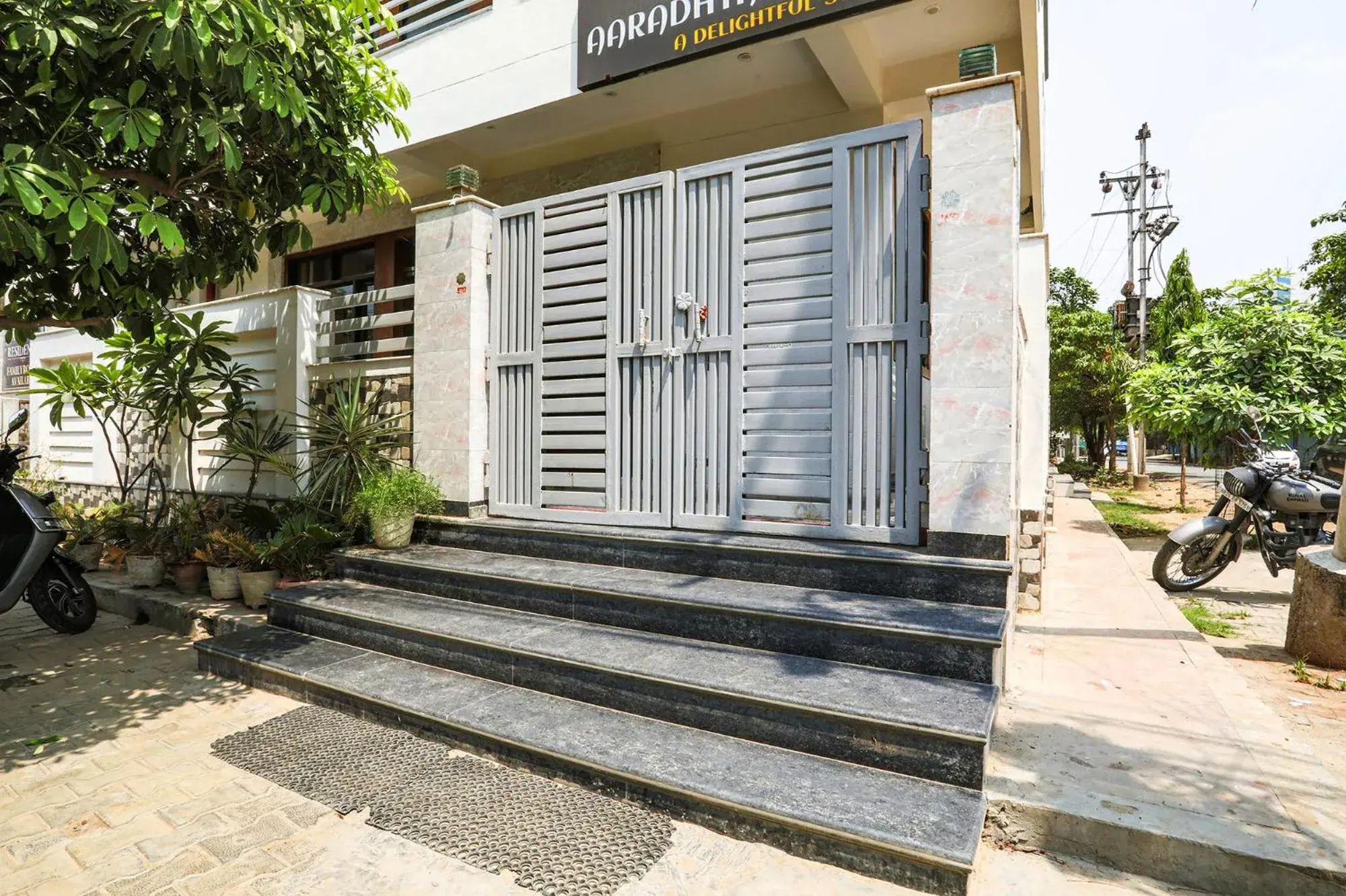 Facade/entrance in FabHotel Aaradhya Residency Facade/entrance in FabHotel Aaradhya Residency