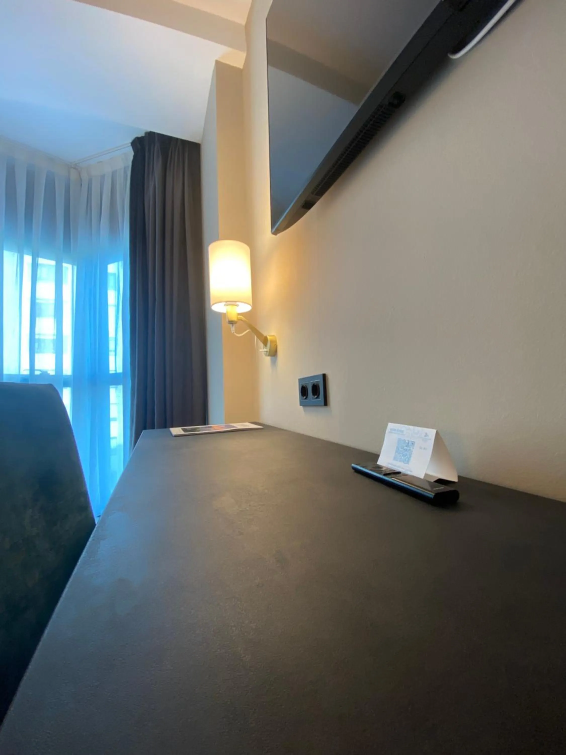 Bedroom, Bed in Hotel Zentral Gijón Rey Pelayo