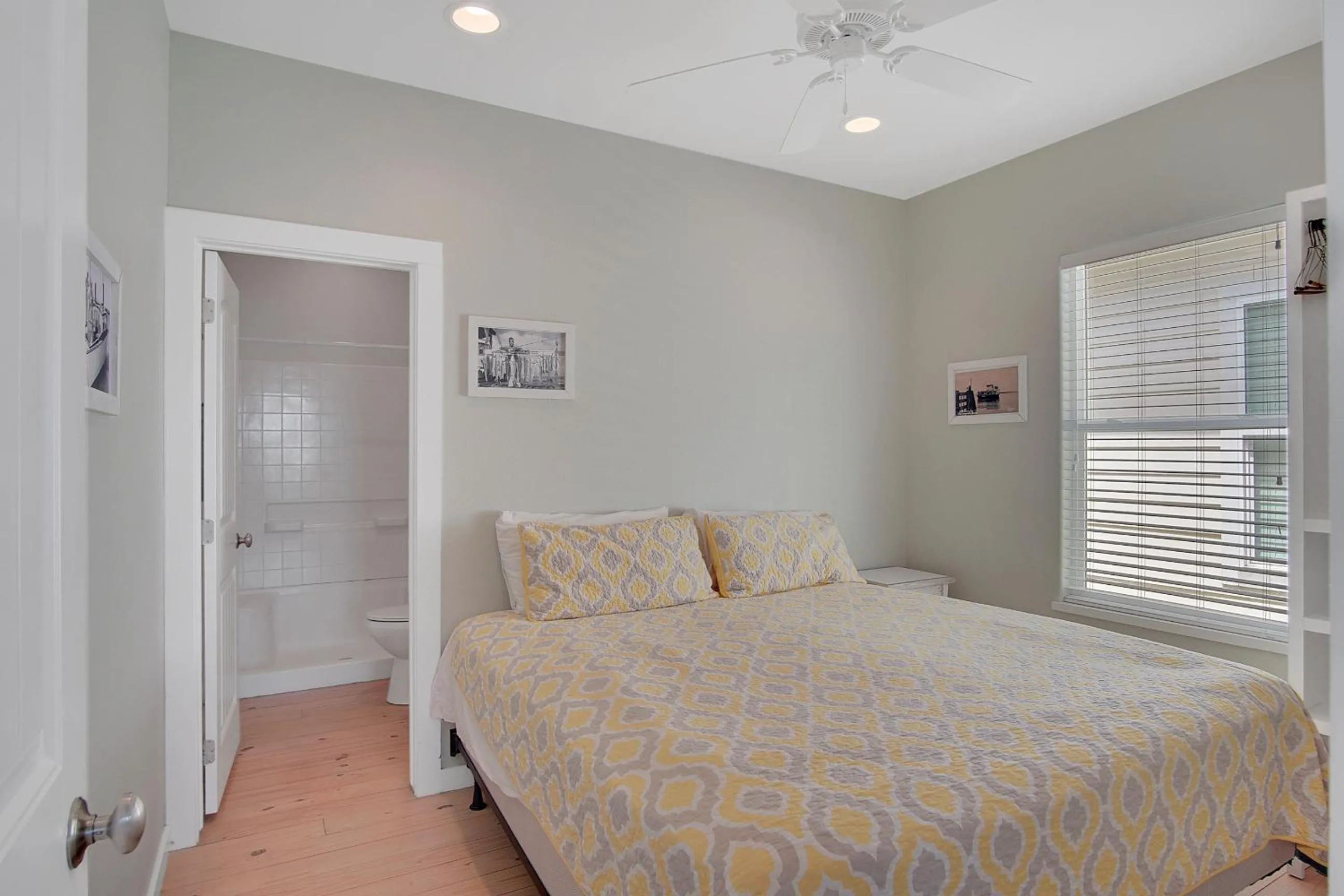 Property building, Bed in Beach Club 1