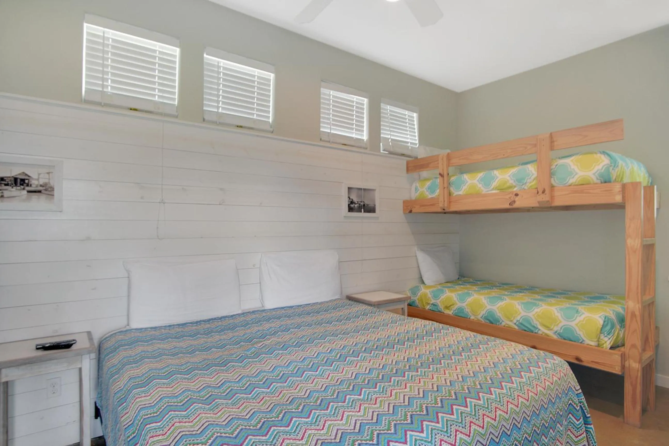 Property building, Bed in Beach Club 1