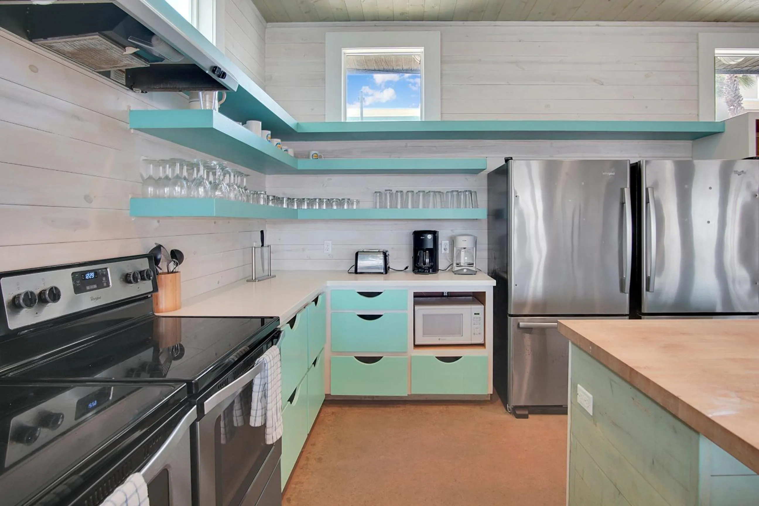 Property building in Beach Club 1