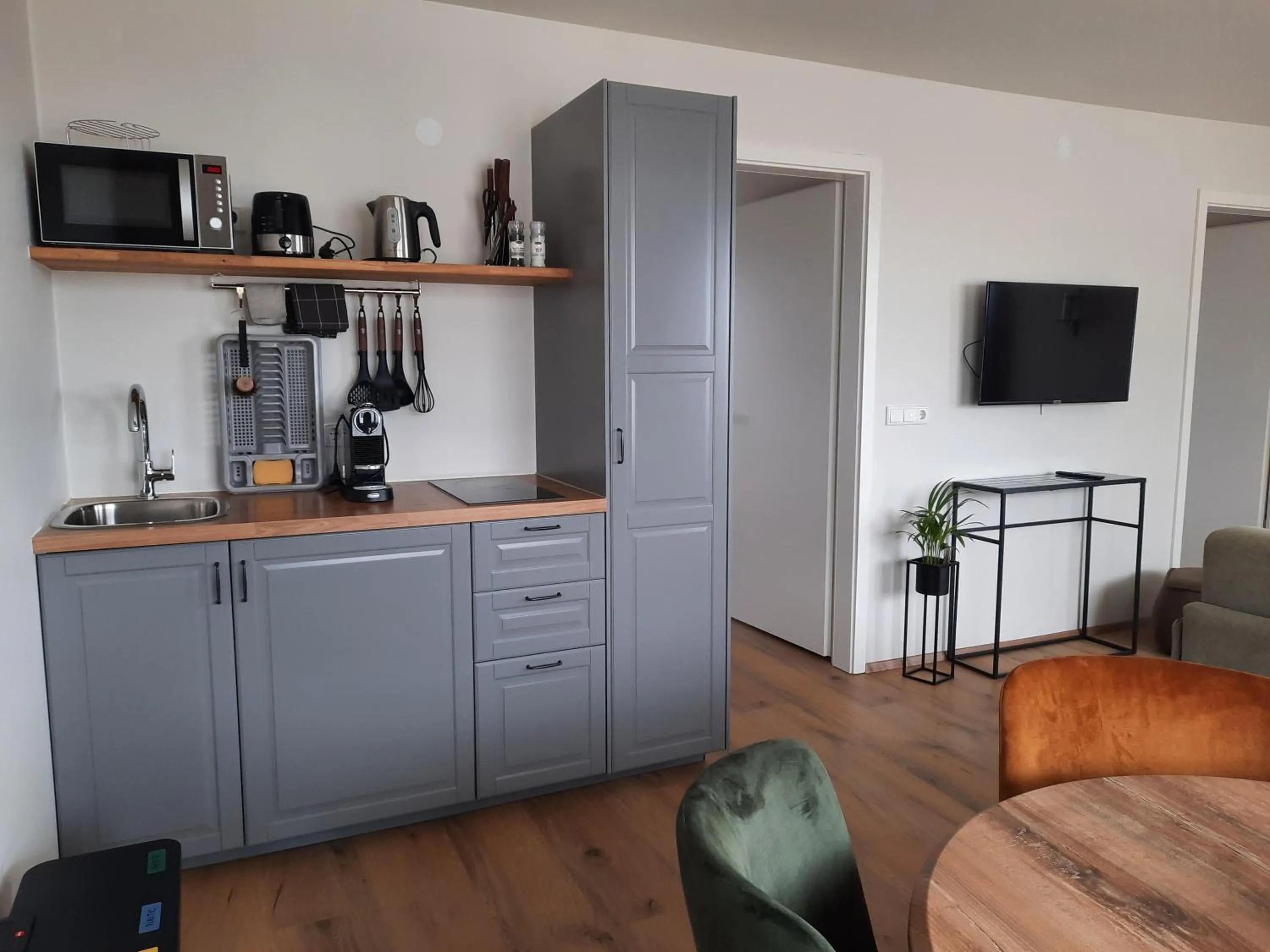 Kitchen or kitchenette in Stracta Apartments