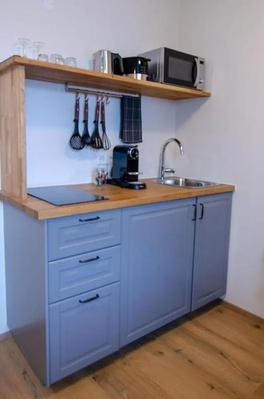 Kitchen or kitchenette in Stracta Apartments
