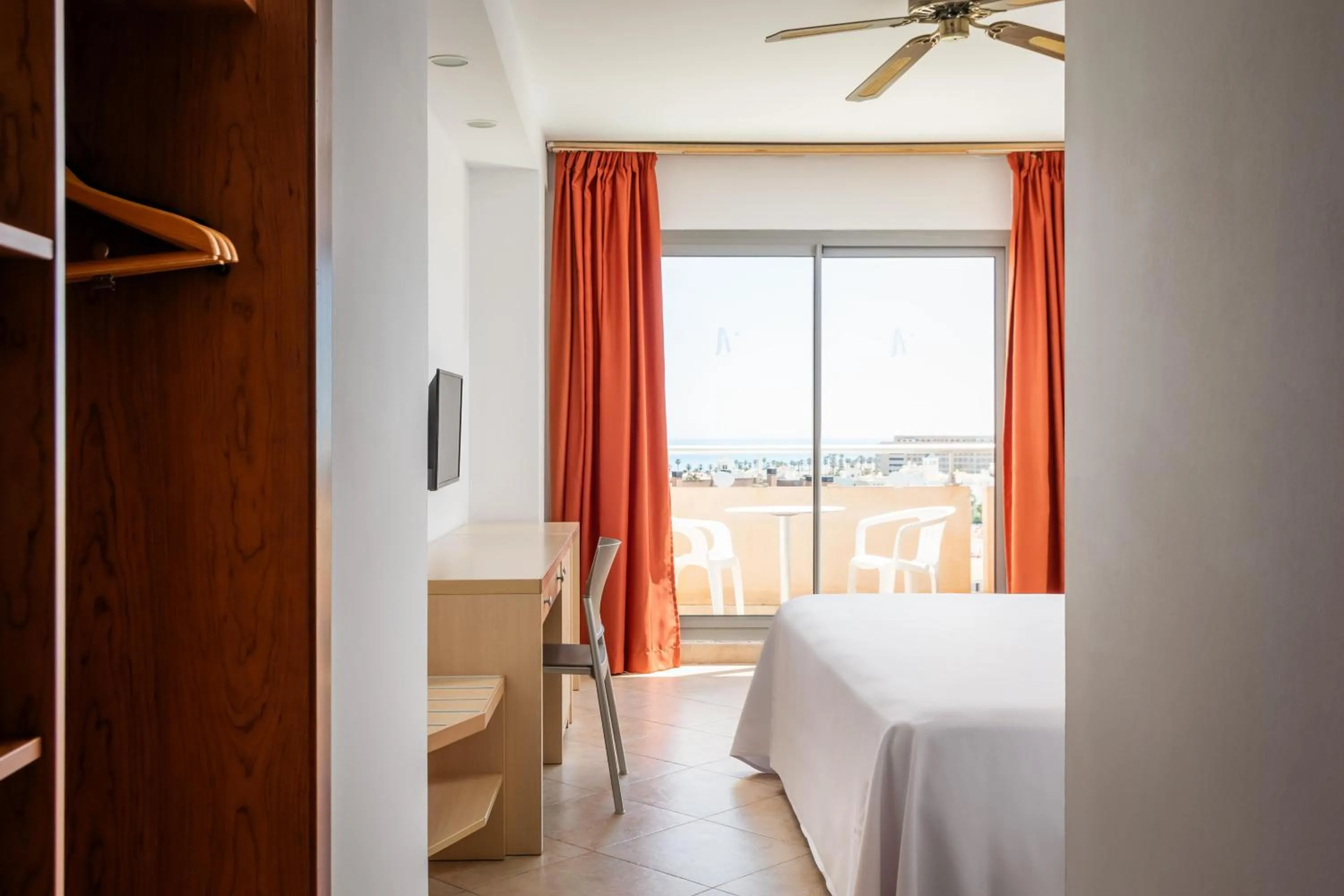 Photo of the whole room, Bed in Hotel Fenix Family by ALEGRIA