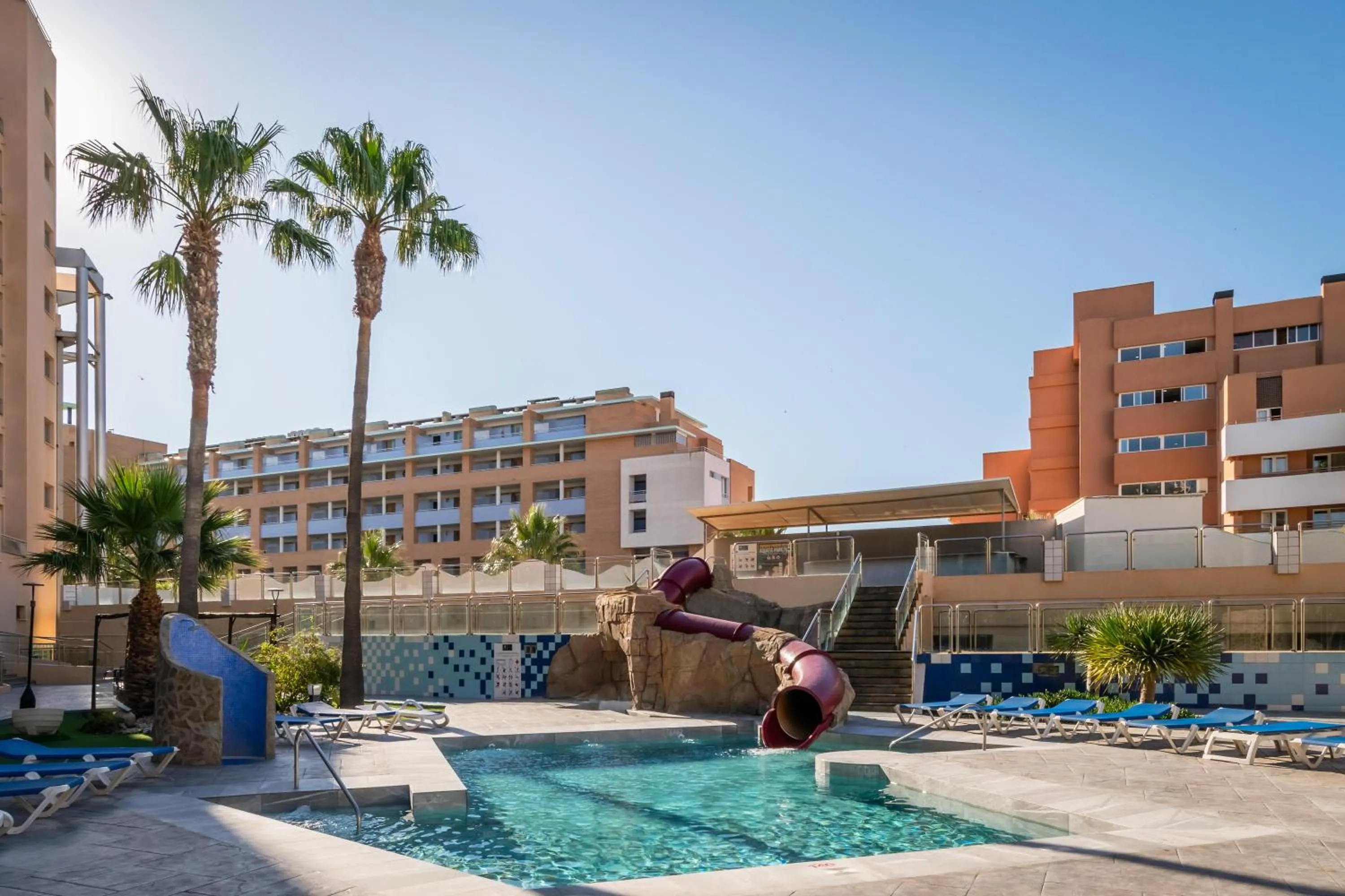 Swimming pool in Hotel Fenix Family by ALEGRIA