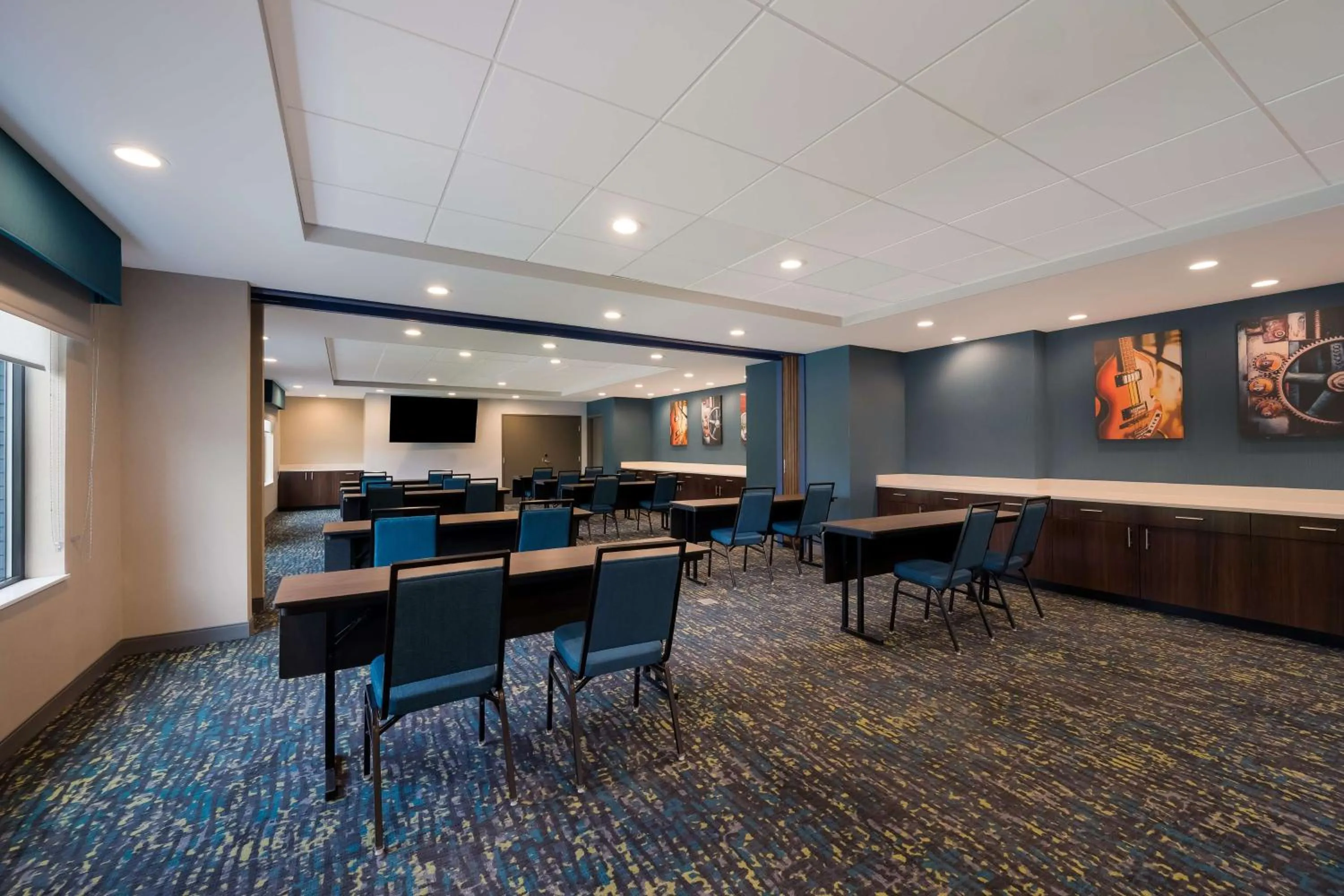 Meeting/conference room in Hampton Inn by Hilton Detroit Southfield