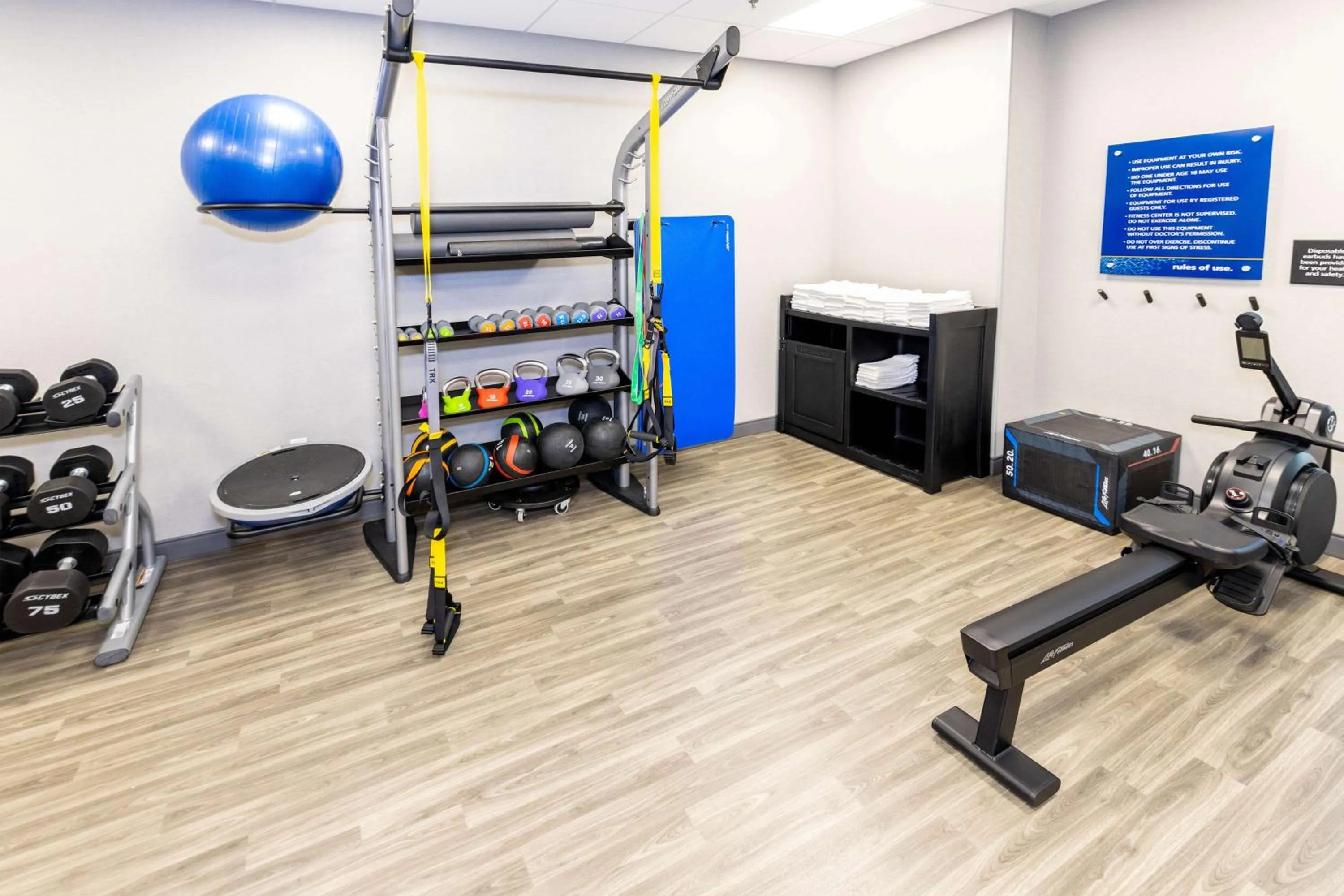 Property building in Hampton Inn Selma, Ca