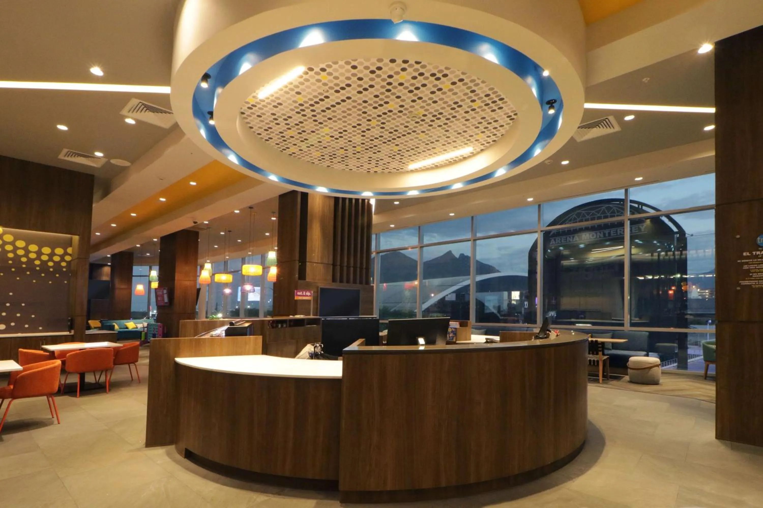 Lobby or reception in Tru By Hilton Monterrey Fundidora