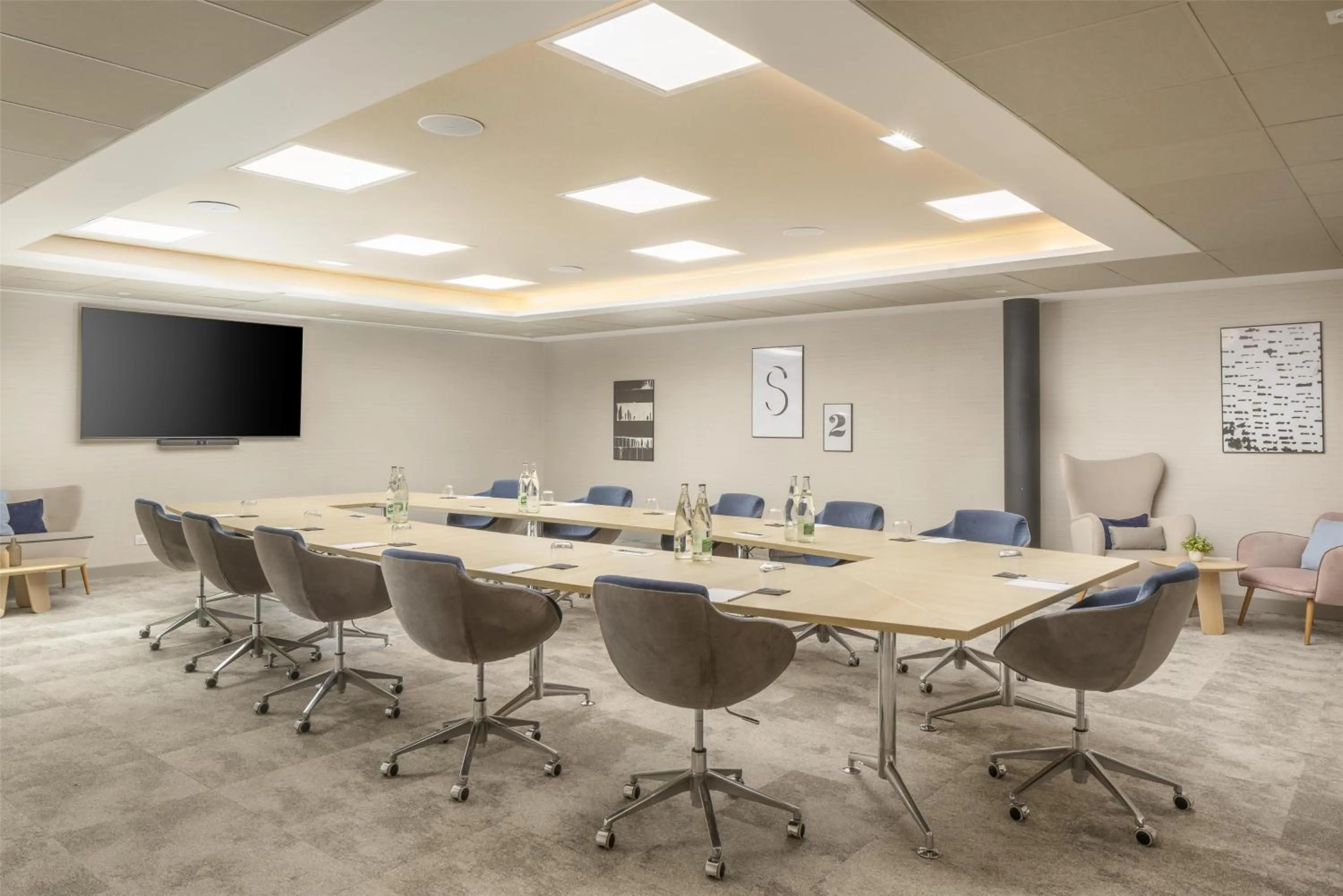 Meeting/conference room in Hilton Garden Inn Paris La Villette