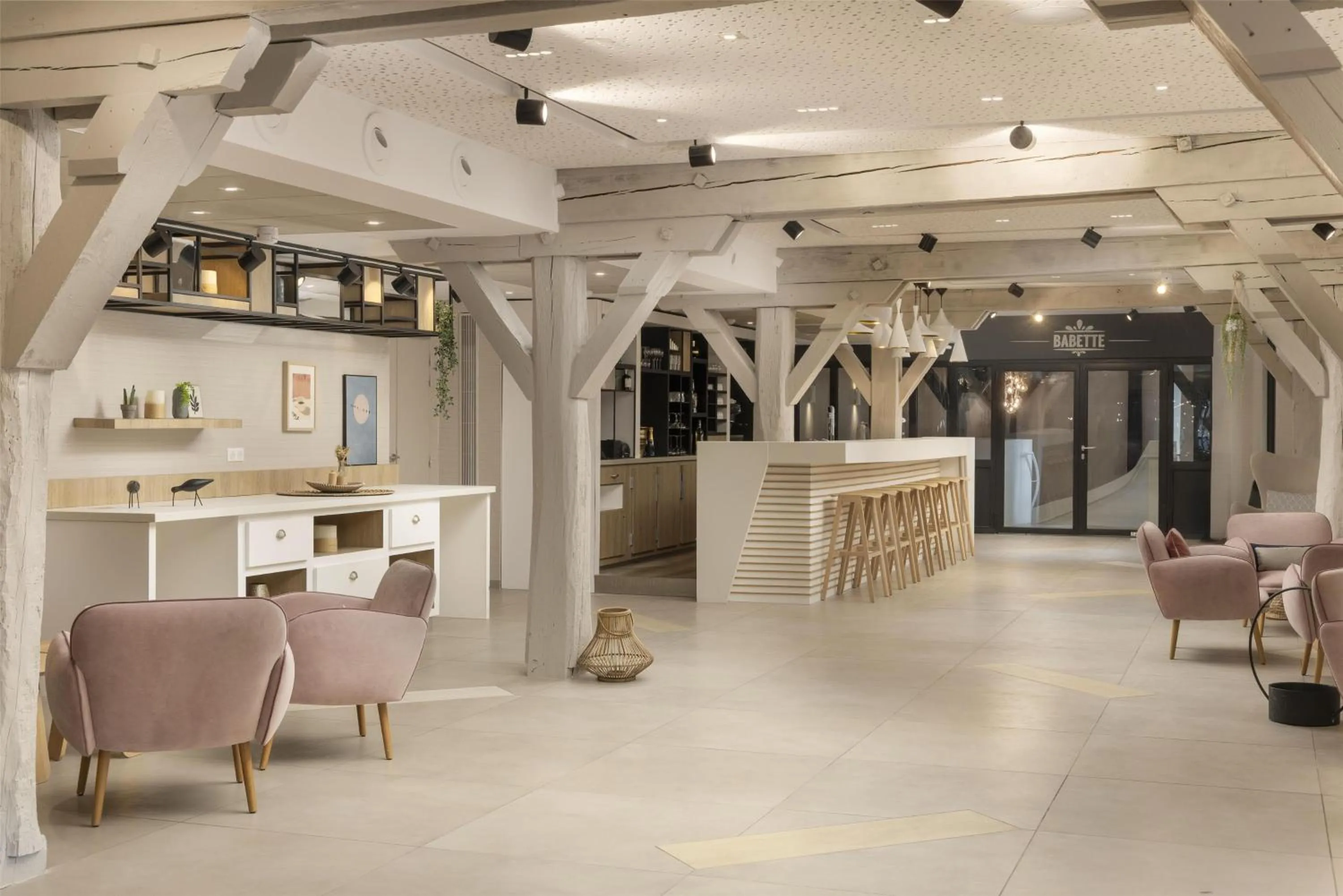 Lounge or bar in Hilton Garden Inn Paris La Villette