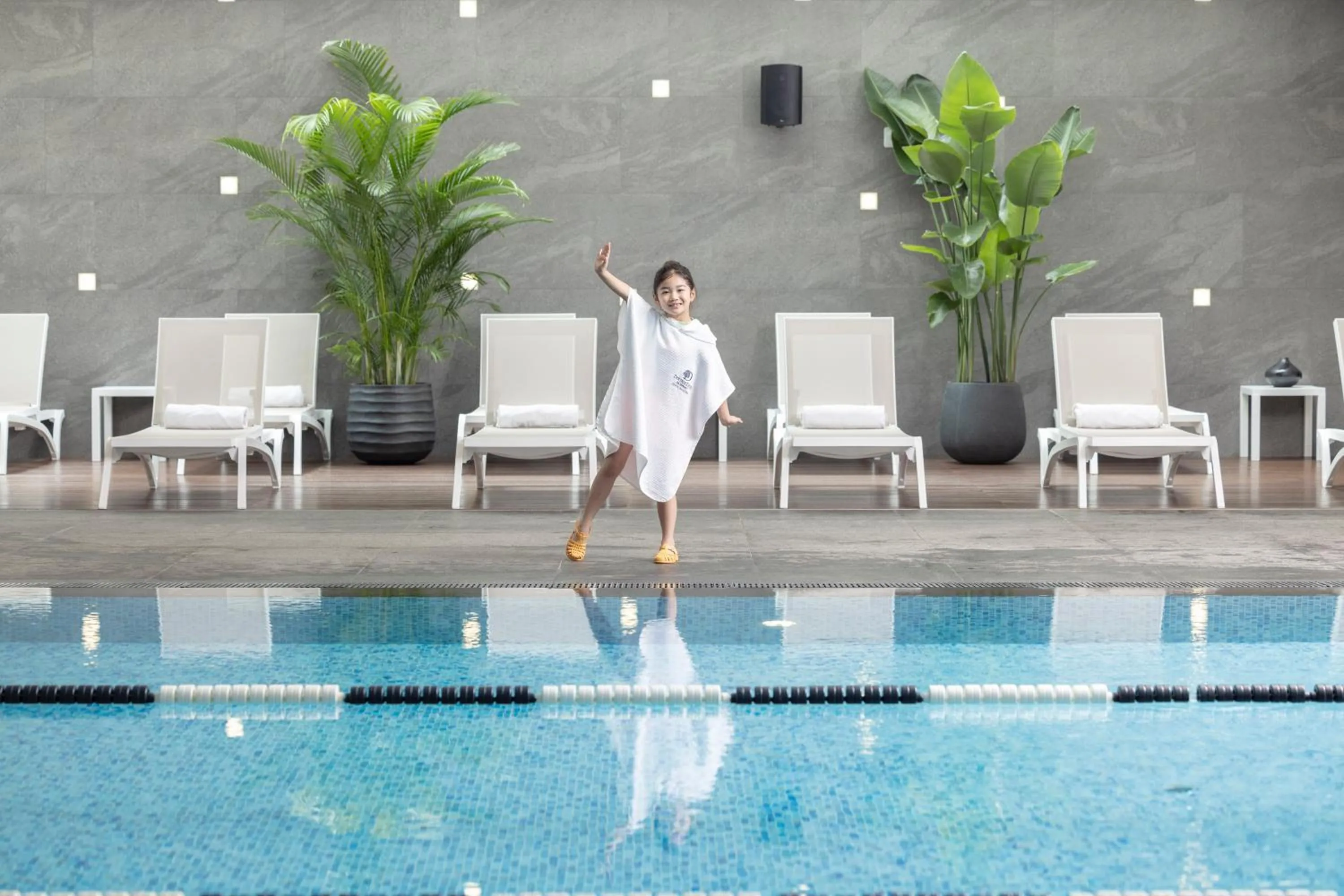 Swimming pool in DoubleTree By Hilton Seoul Pangyo Residences