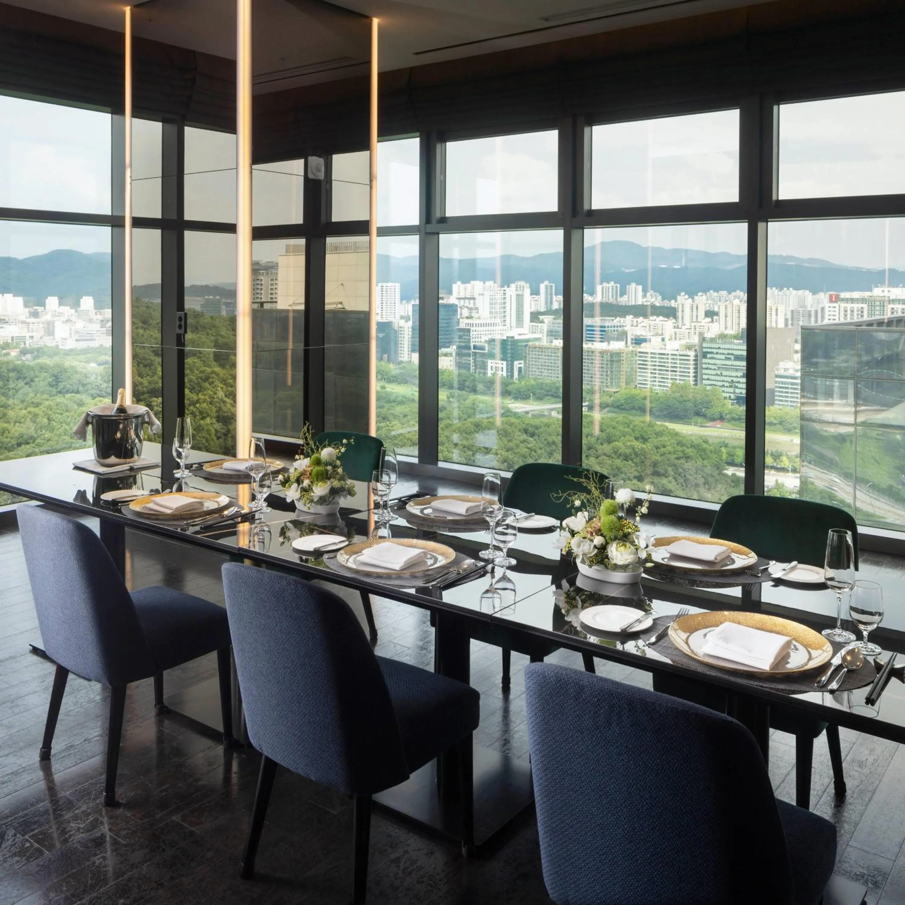 Restaurant/places to eat in DoubleTree By Hilton Seoul Pangyo